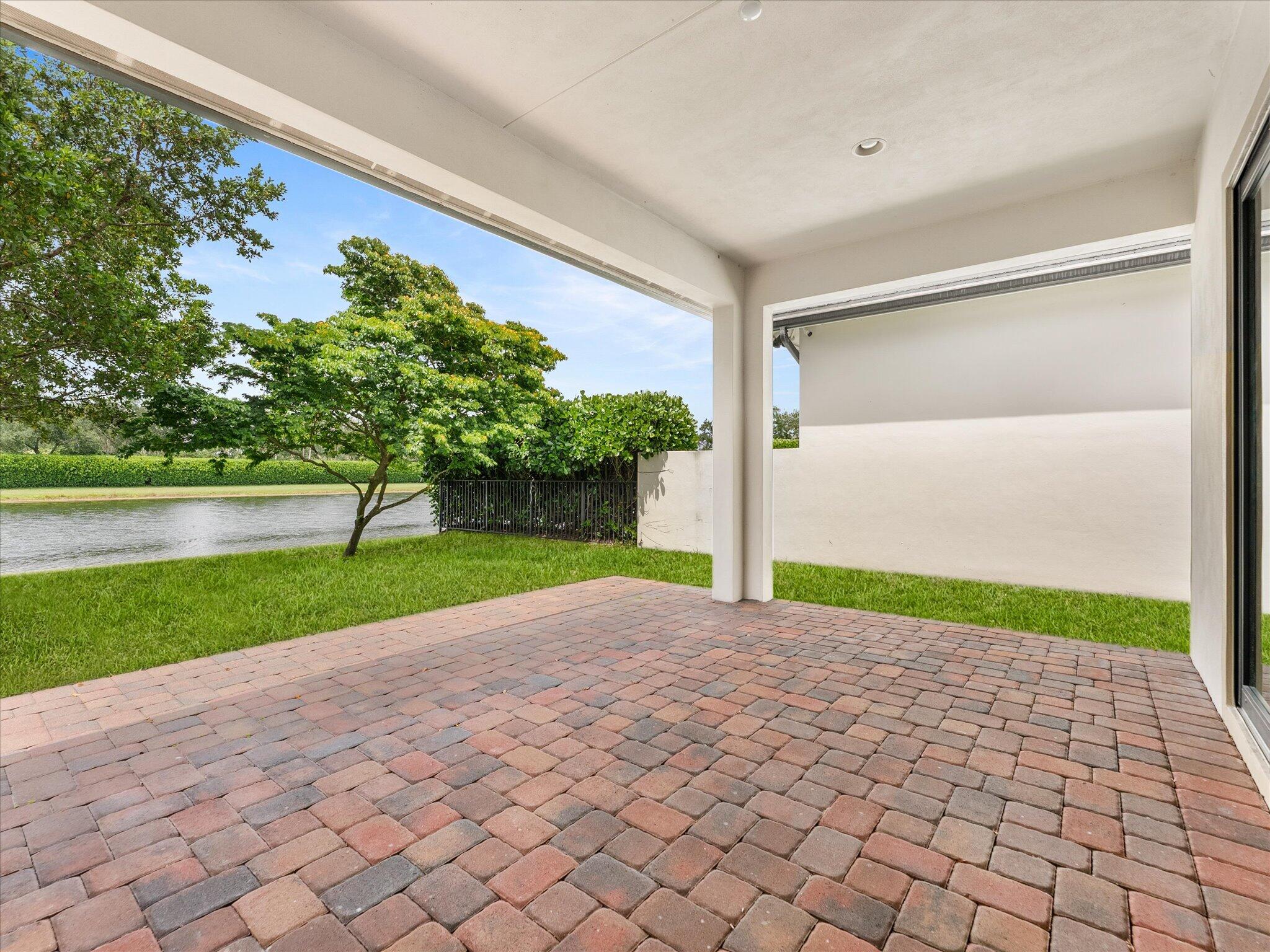 8259 Grand Prix Lane