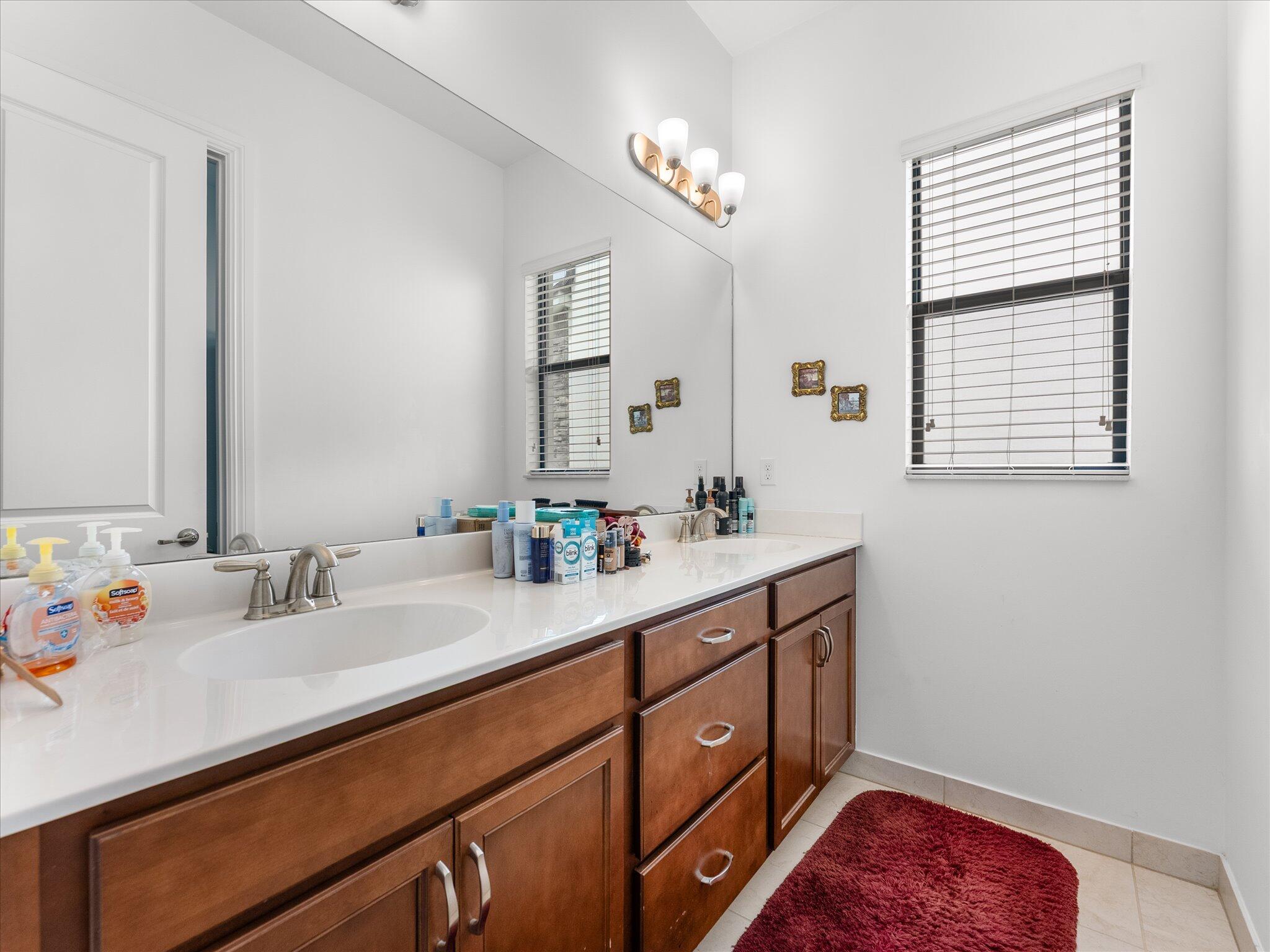 8259 Grand Prix Lane