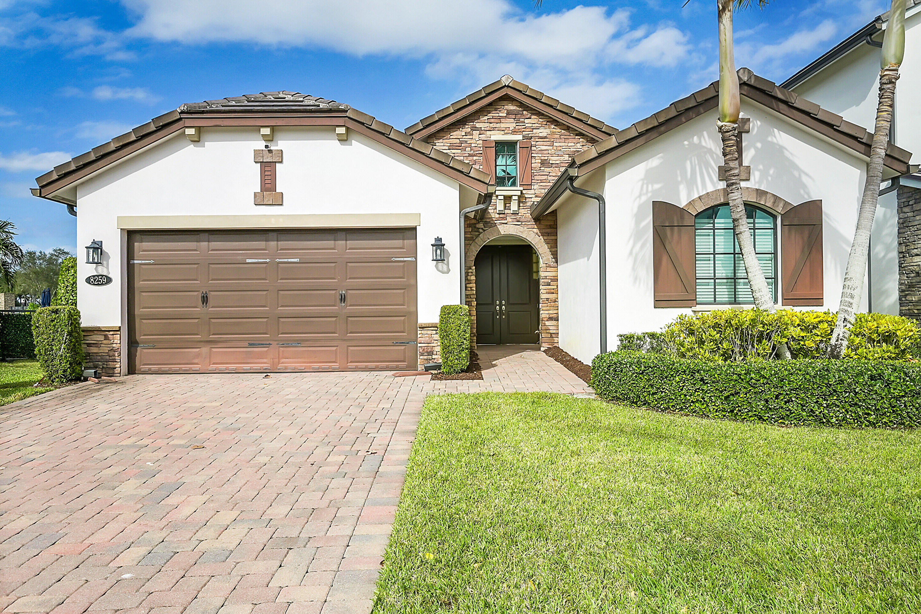 8259 Grand Prix Lane