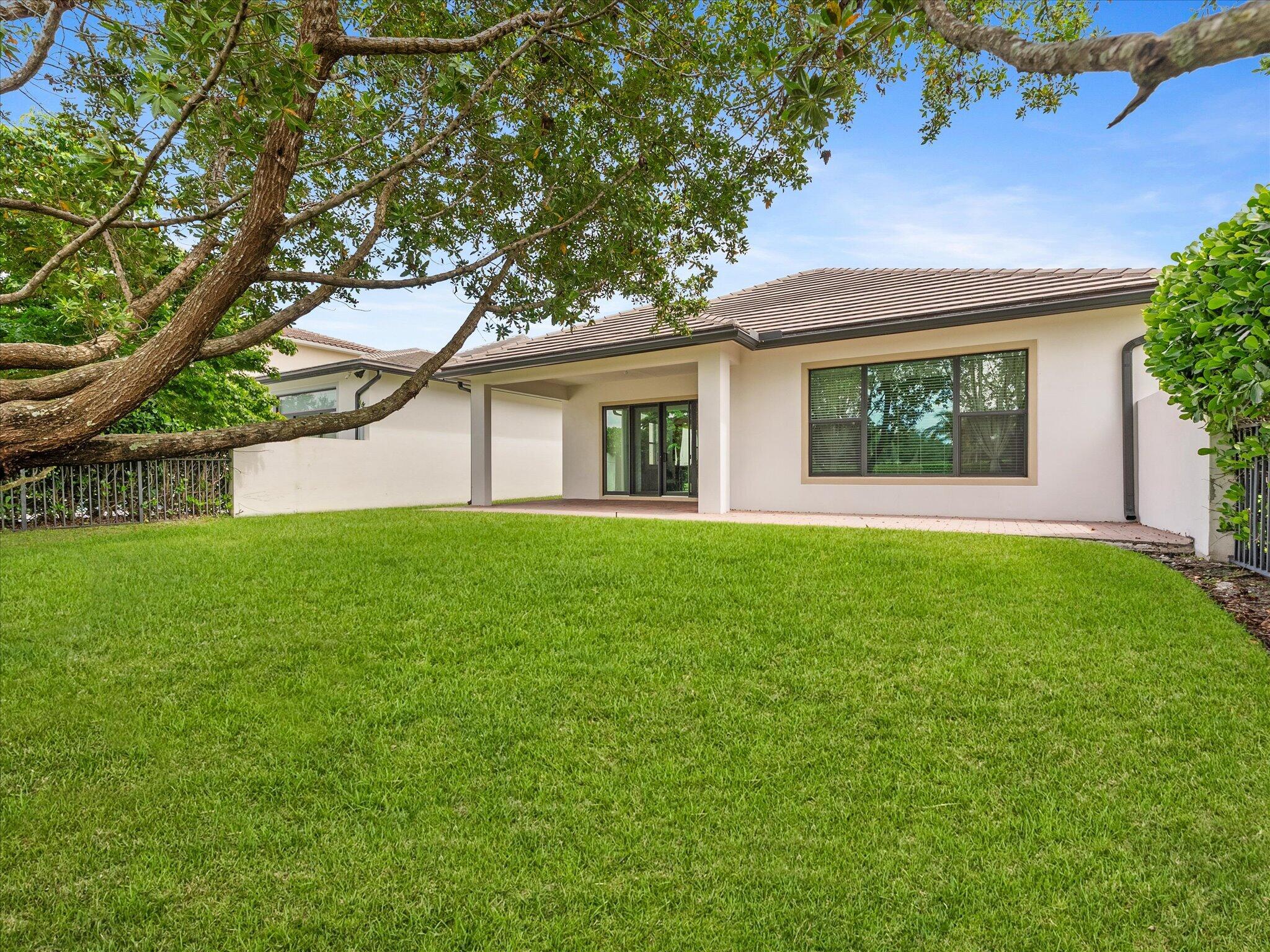 8259 Grand Prix Lane