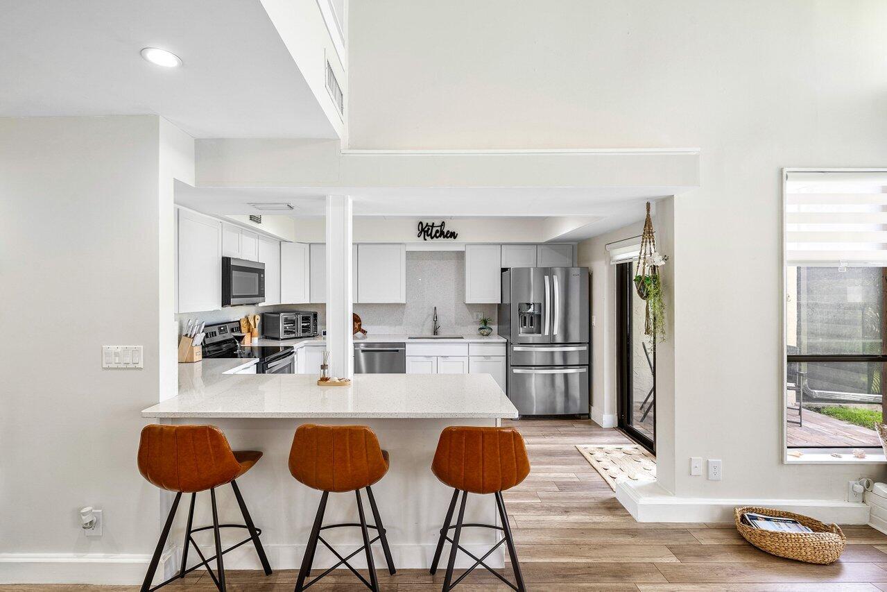 6078 Glendale Drive