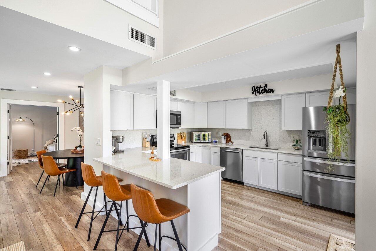 6078 Glendale Drive