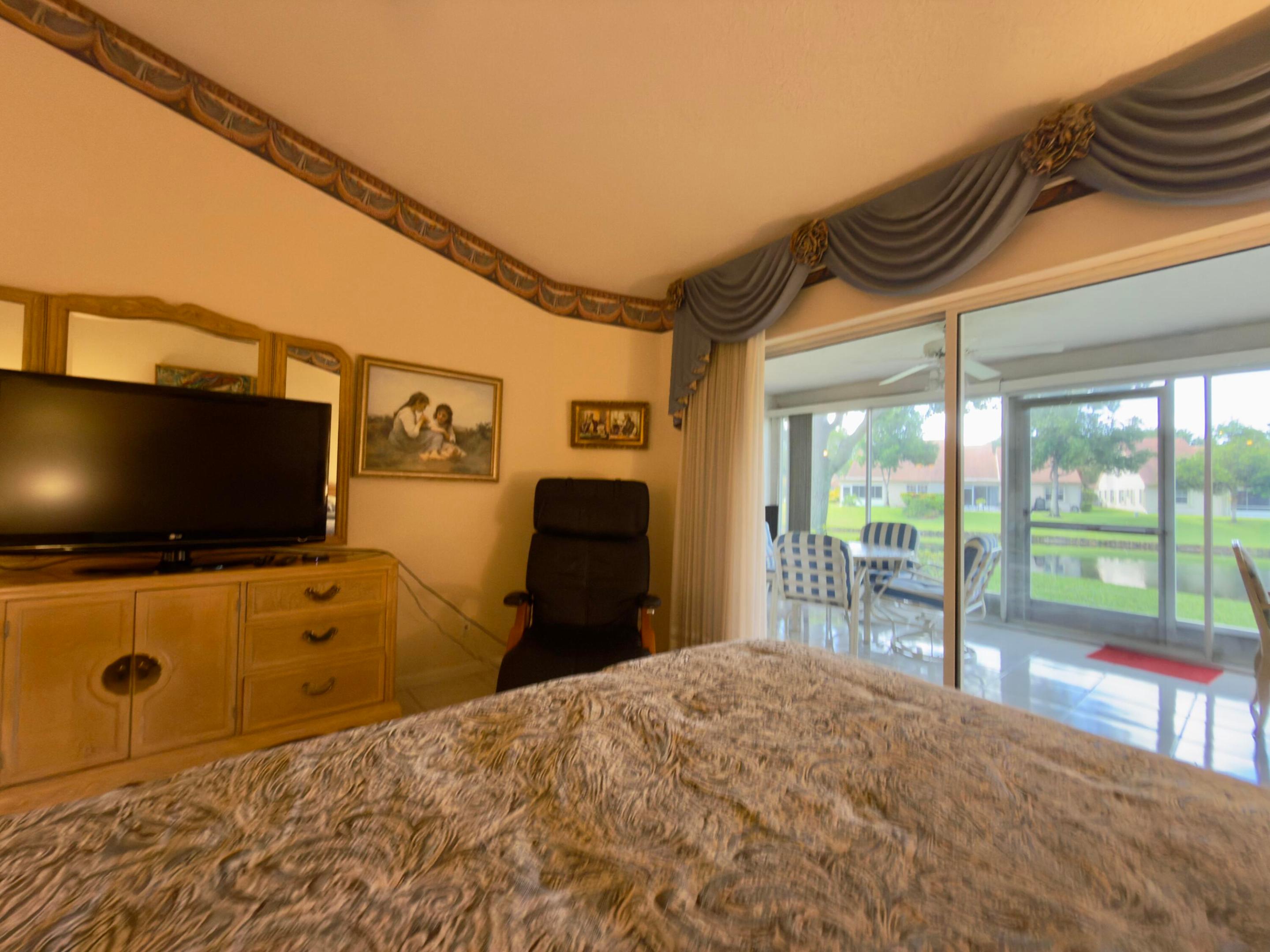 7922 Sandy Pointe Drive