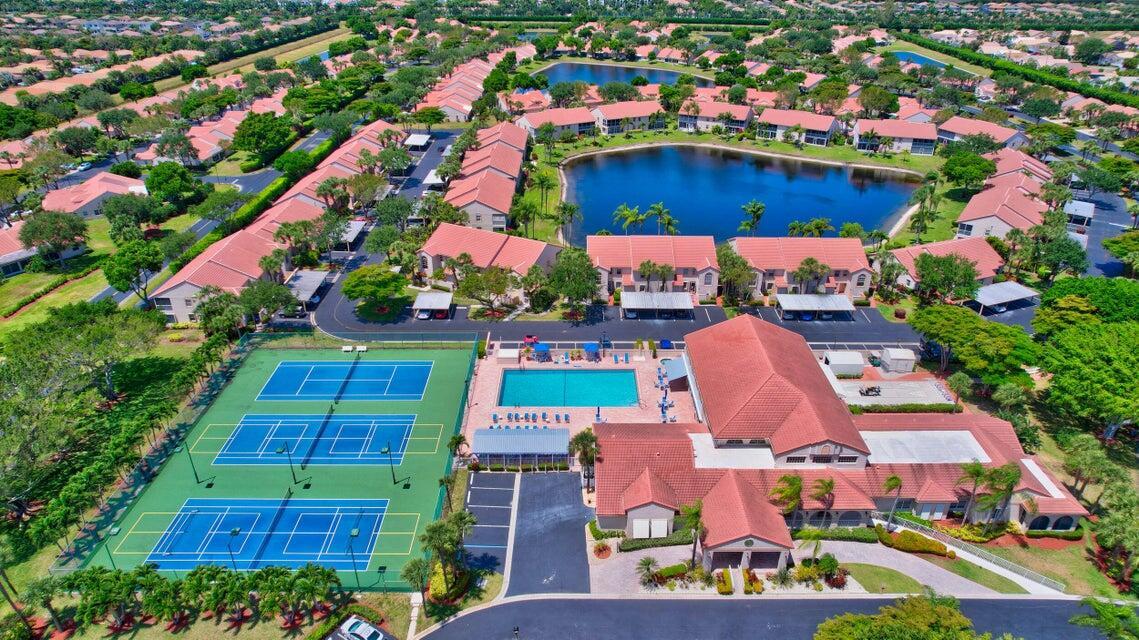 7922 Sandy Pointe Drive