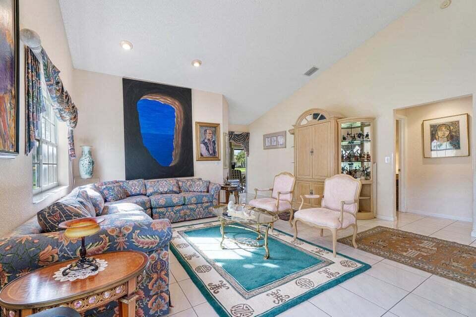 7922 Sandy Pointe Drive