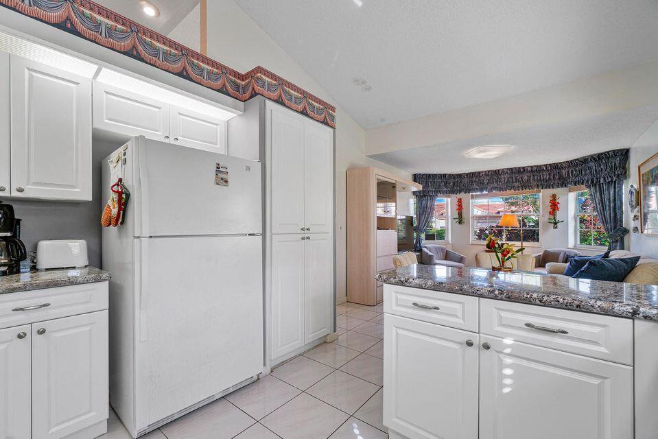 7922 Sandy Pointe Drive