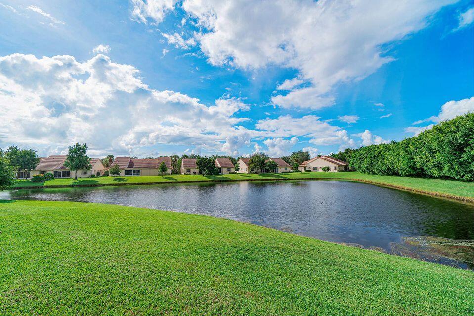 7922 Sandy Pointe Drive