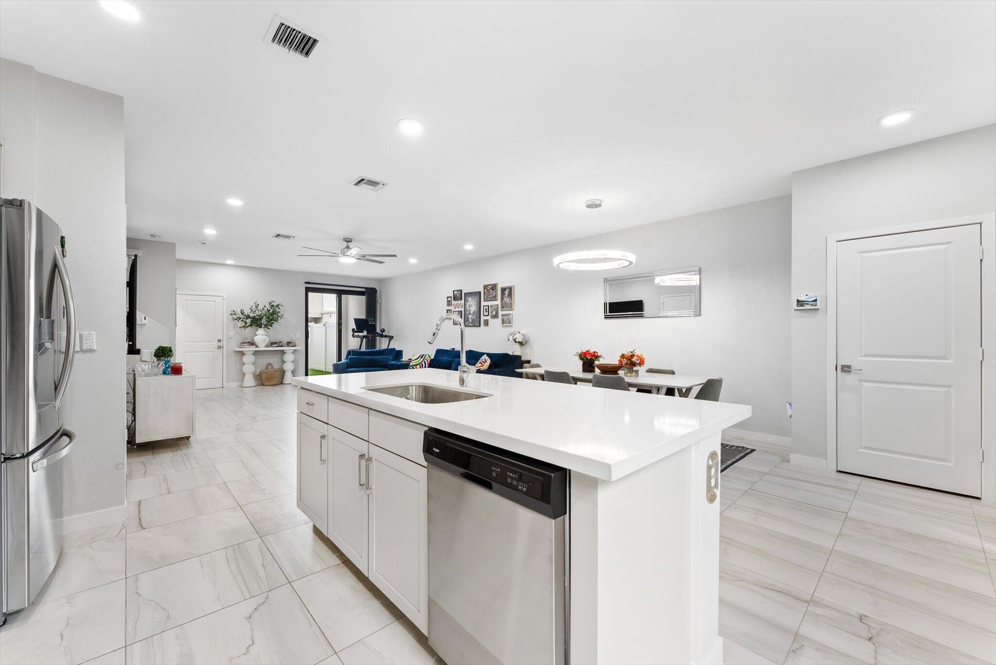 405 NW 17TH Street