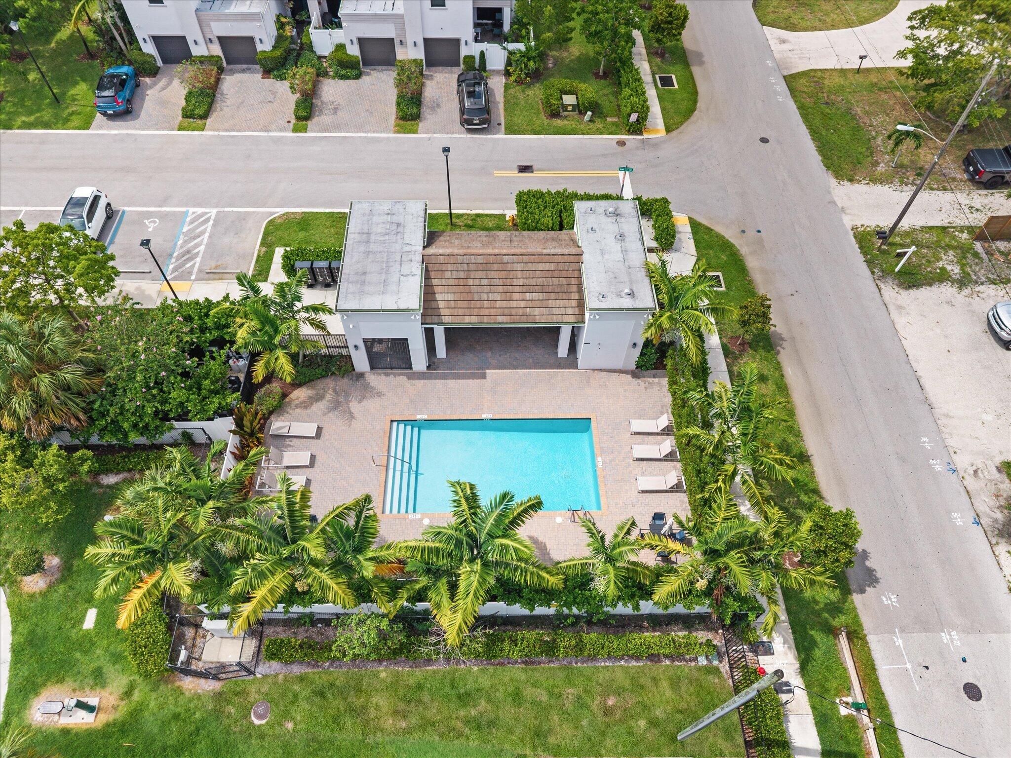 405 NW 17TH Street