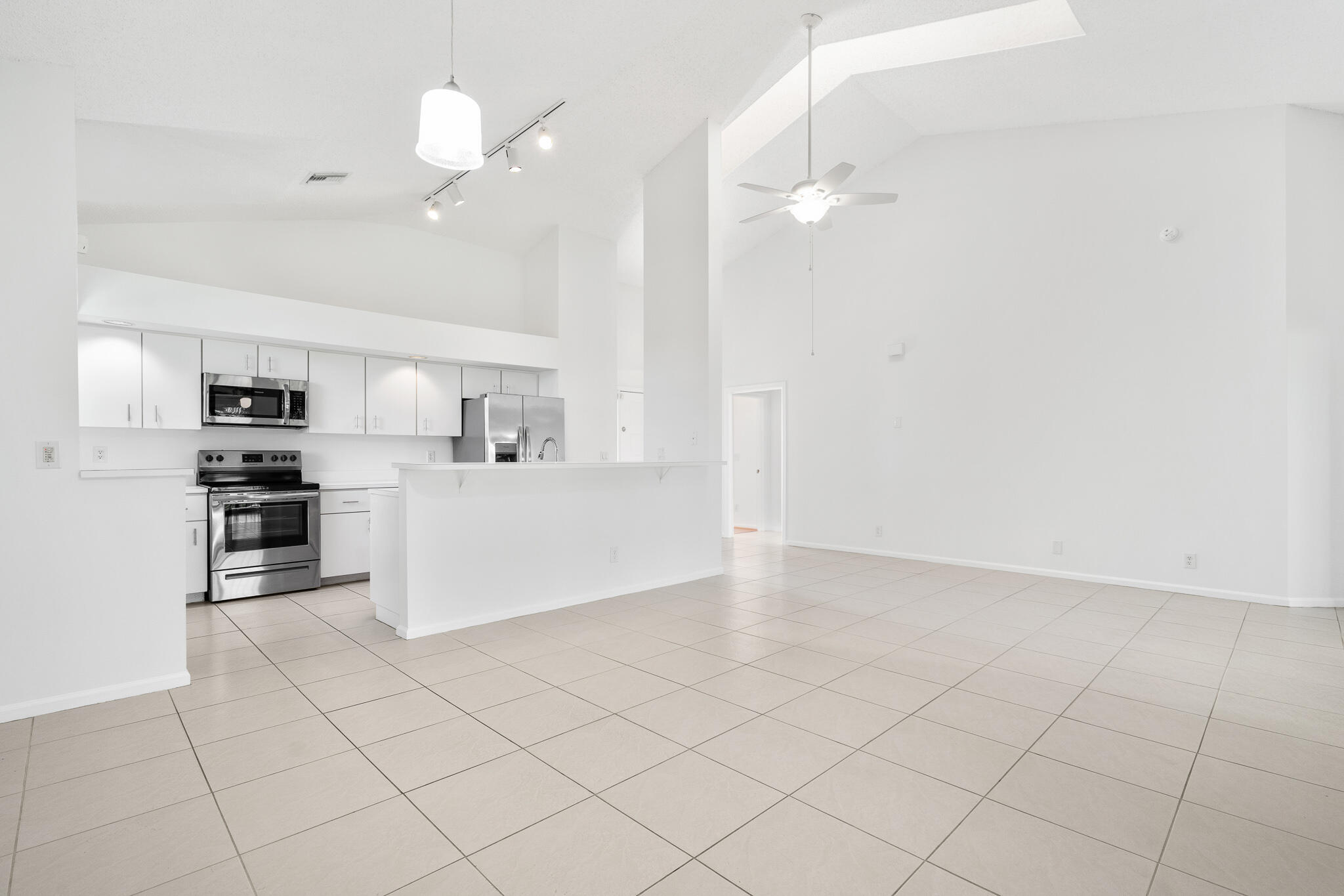8049 ABERDEEN Drive 202