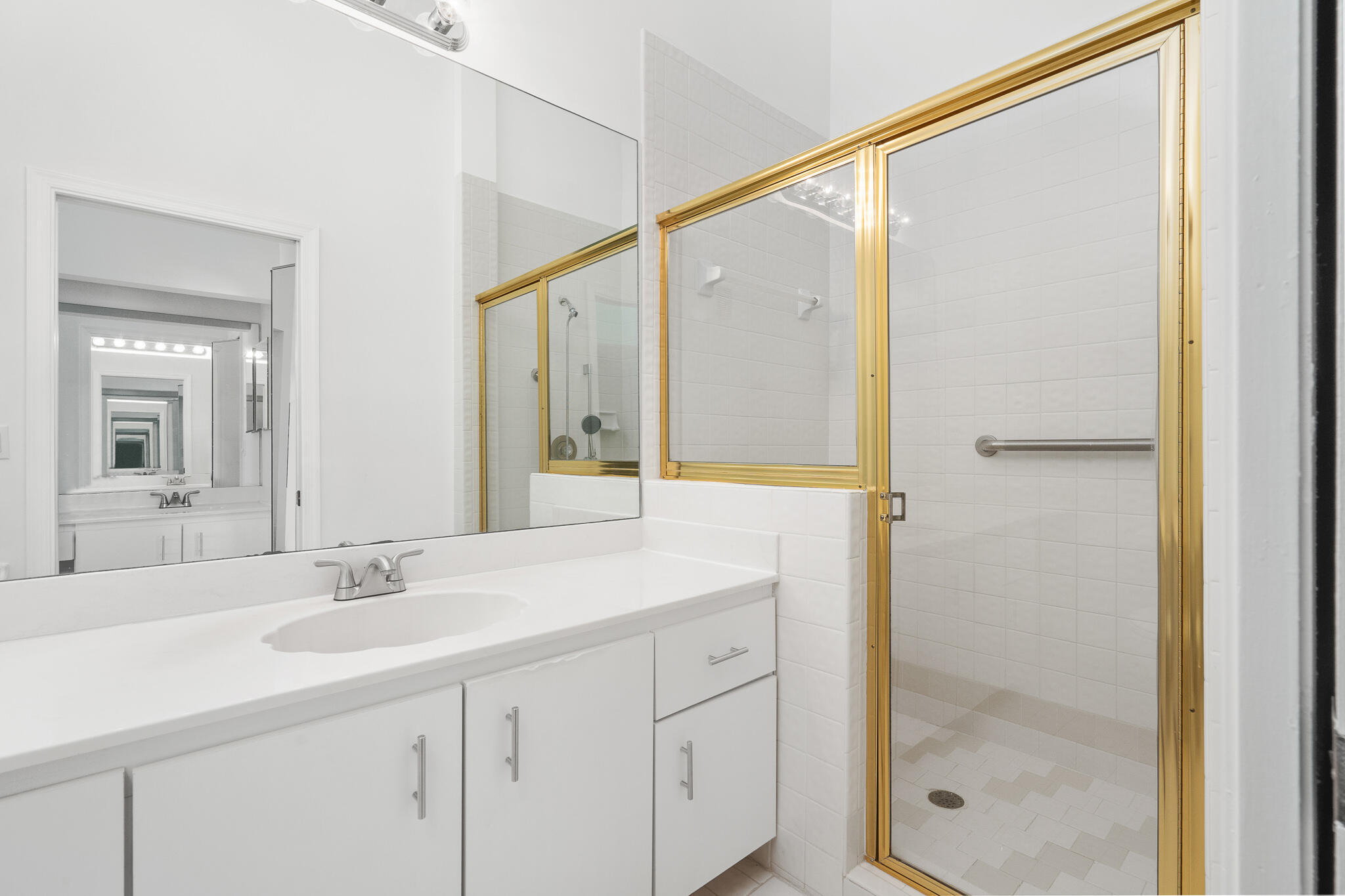 8049 ABERDEEN Drive 202