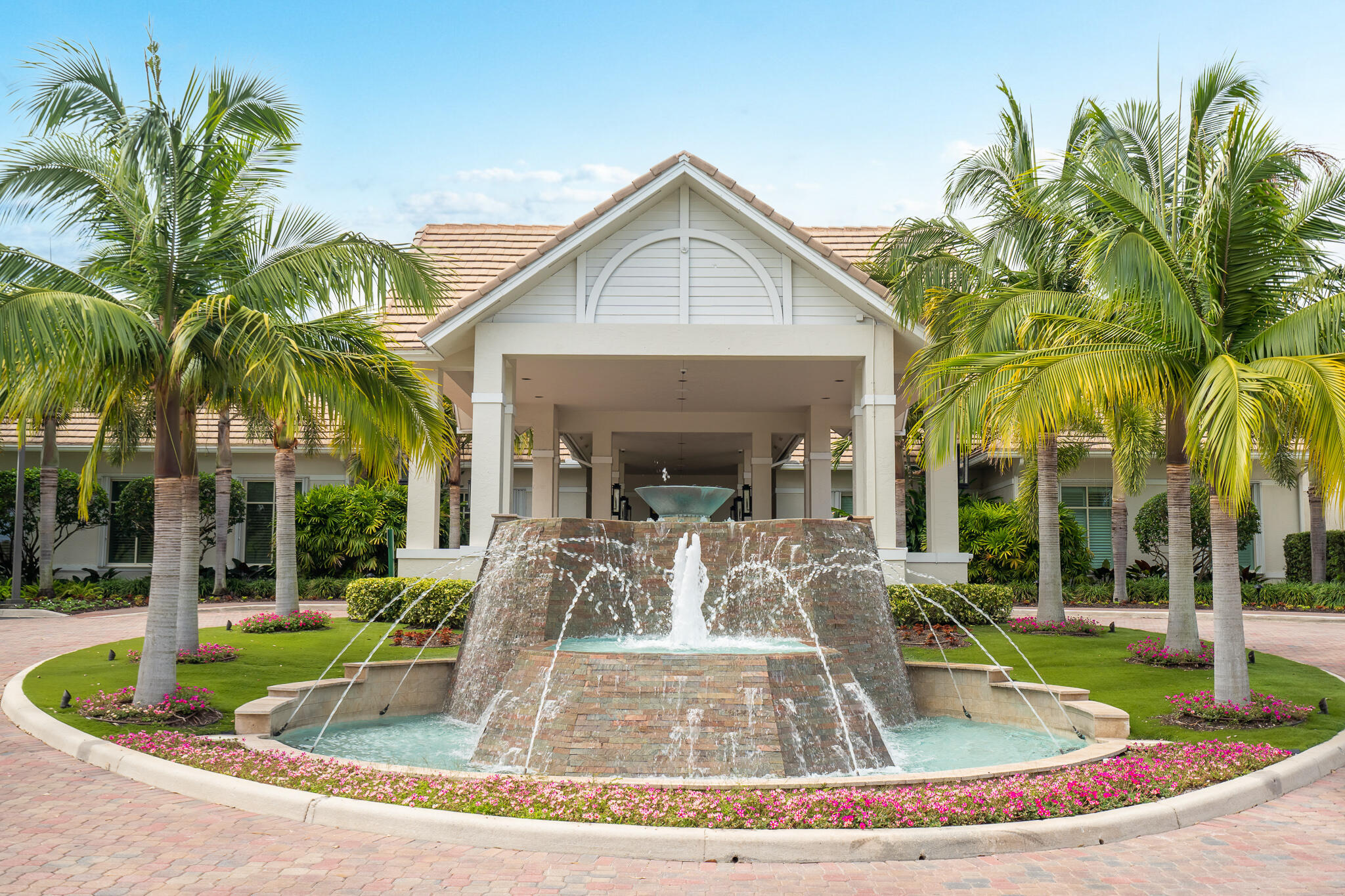 8049 ABERDEEN Drive 202