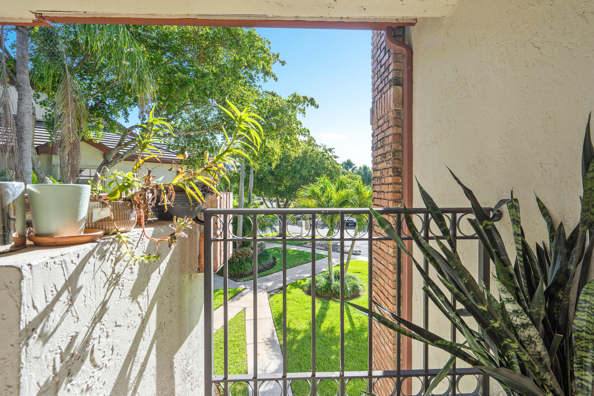8049 ABERDEEN Drive 202