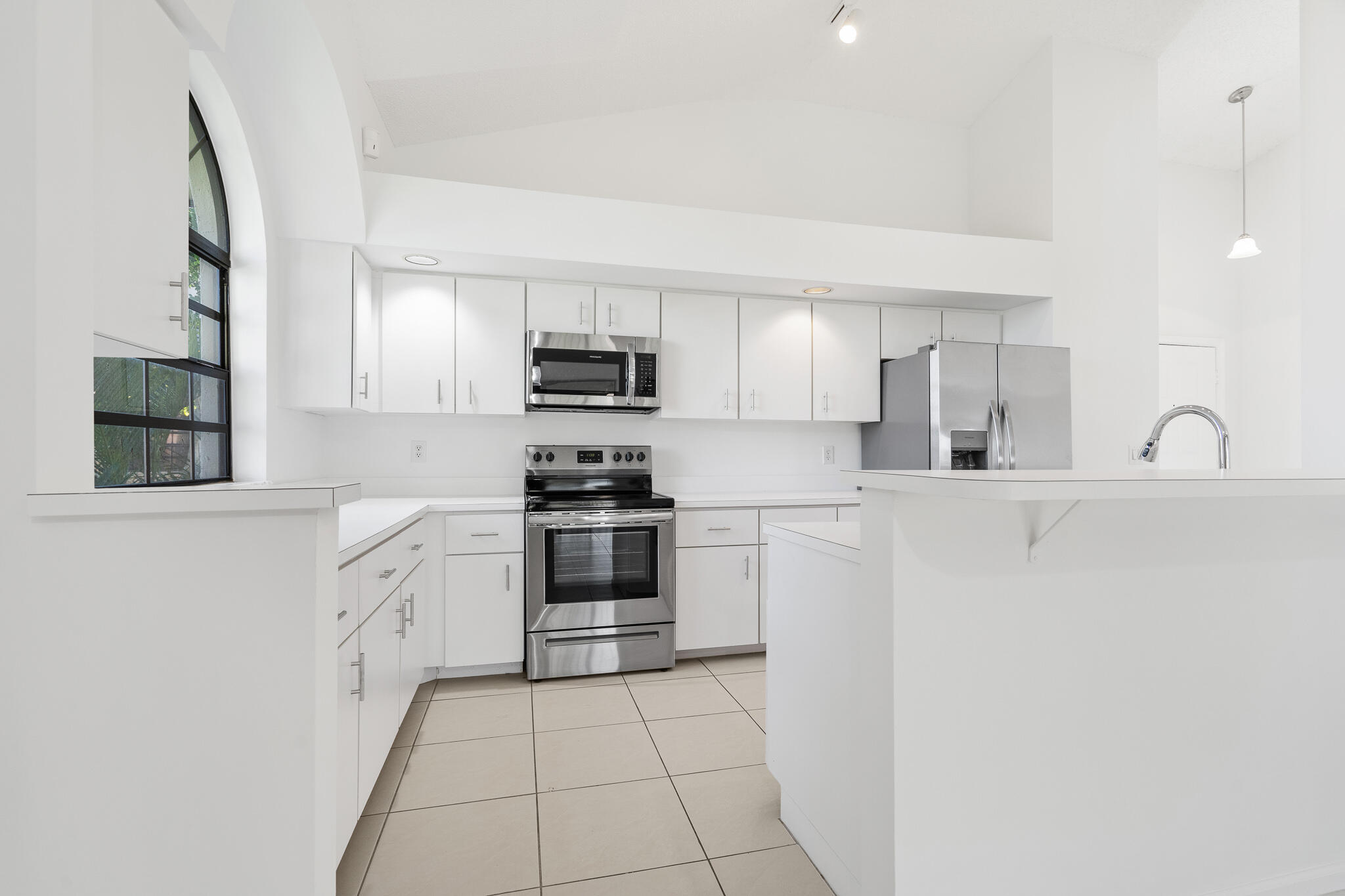 8049 ABERDEEN Drive 202