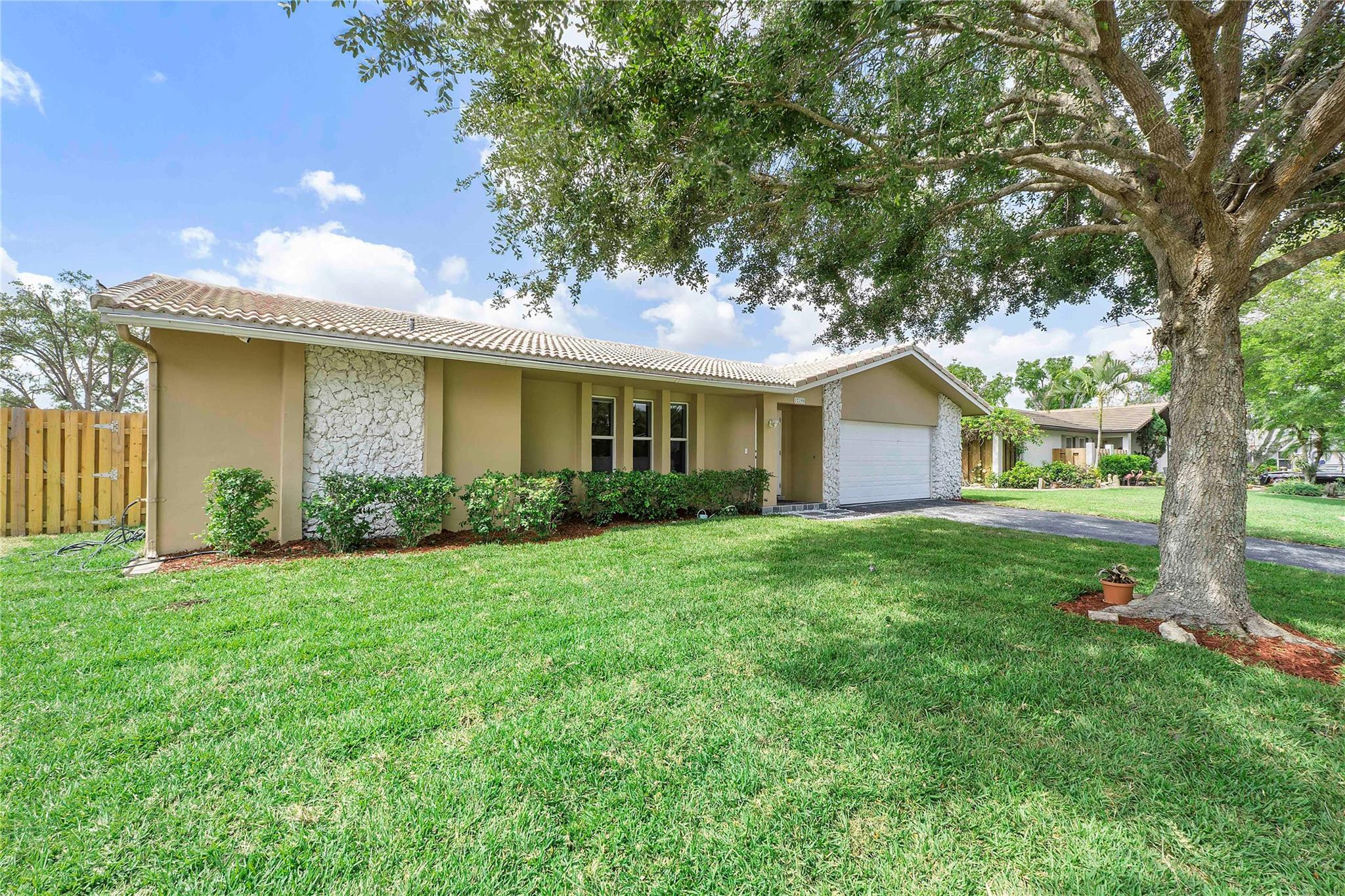 12098 NW 27th Drive