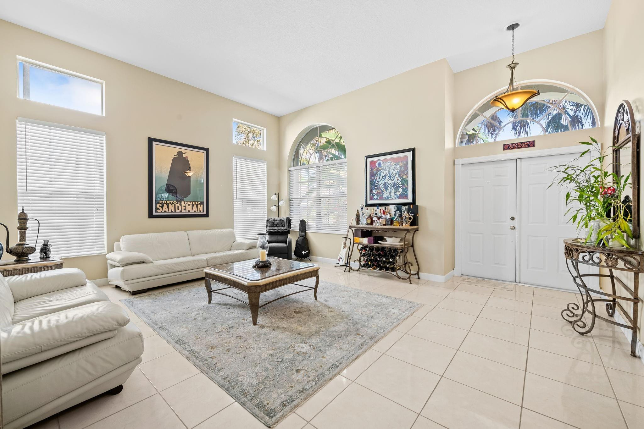 10658 Saint Thomas Drive