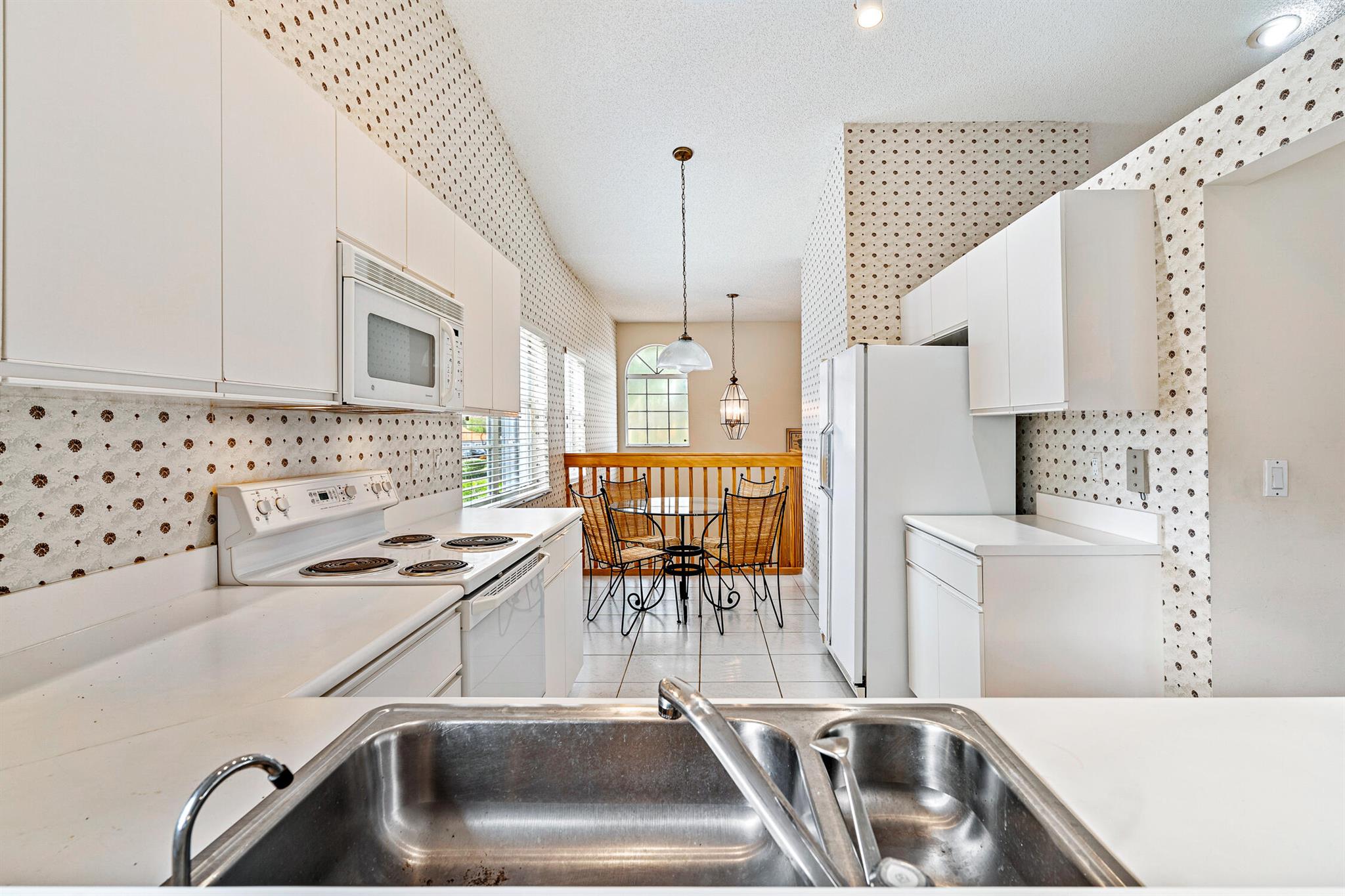 7354 Lake Meadow Way 202