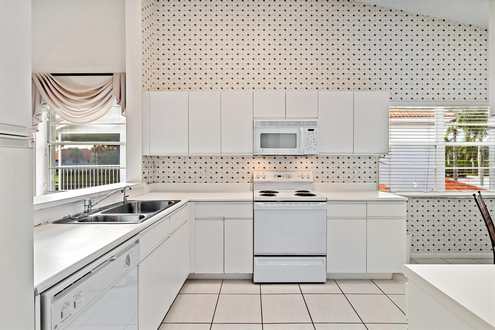 7354 Lake Meadow Way 202