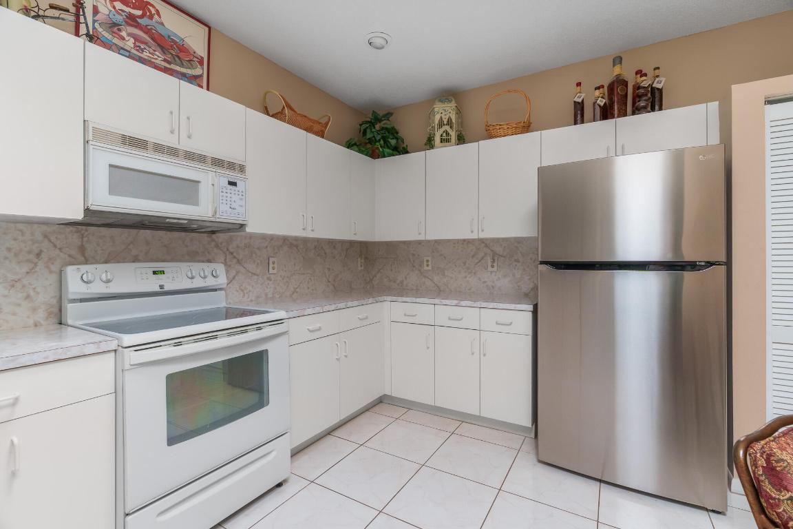 8450 Springlake Drive