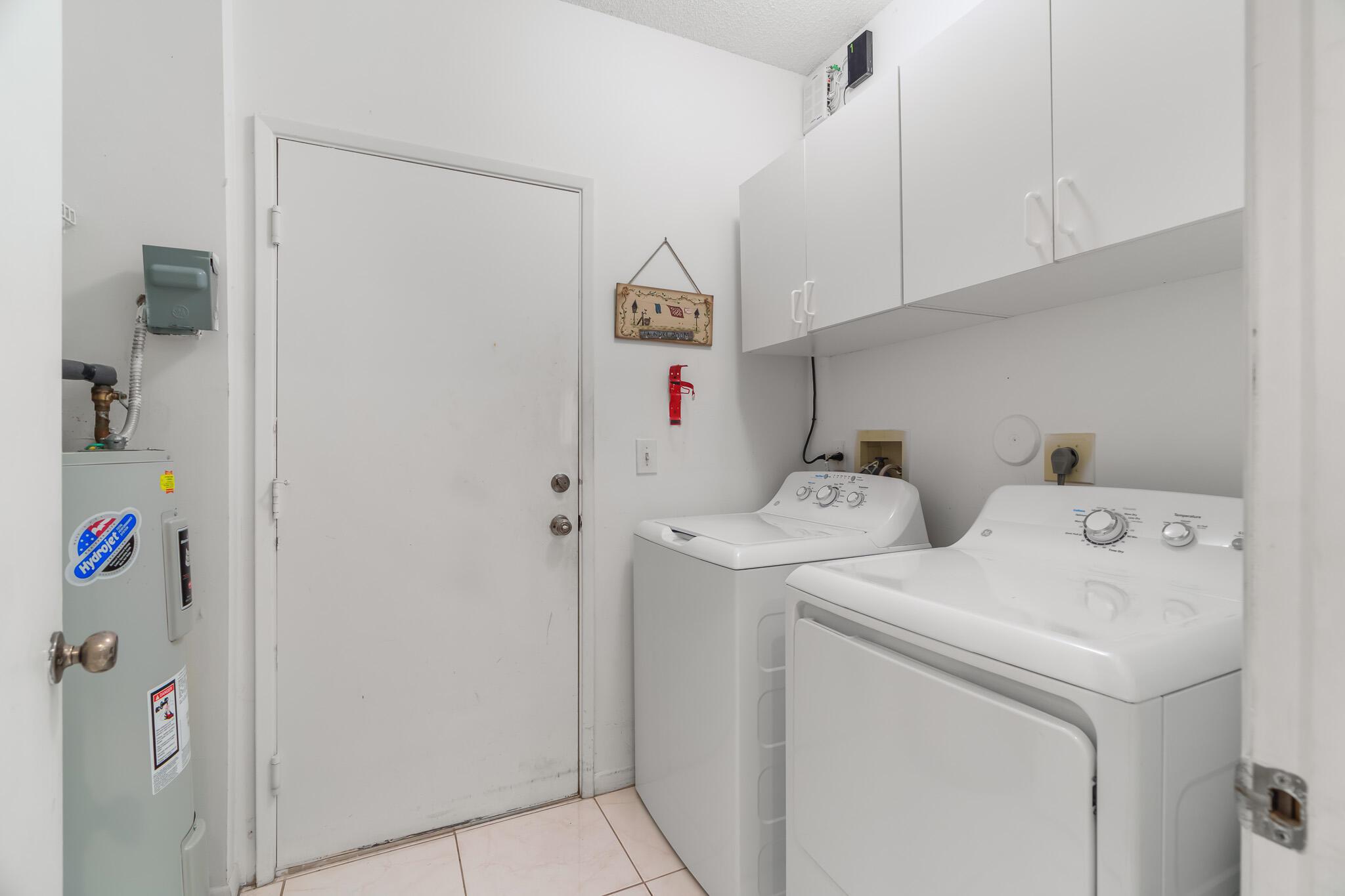 8450 Springlake Drive