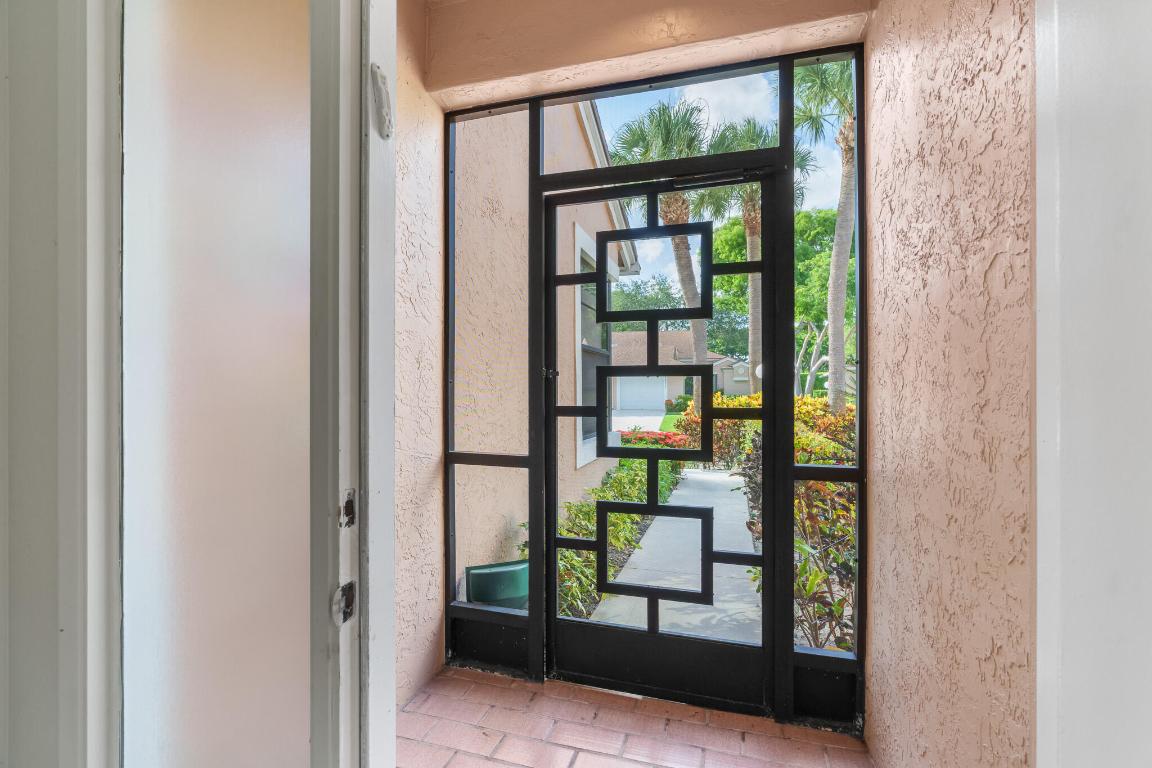 8450 Springlake Drive