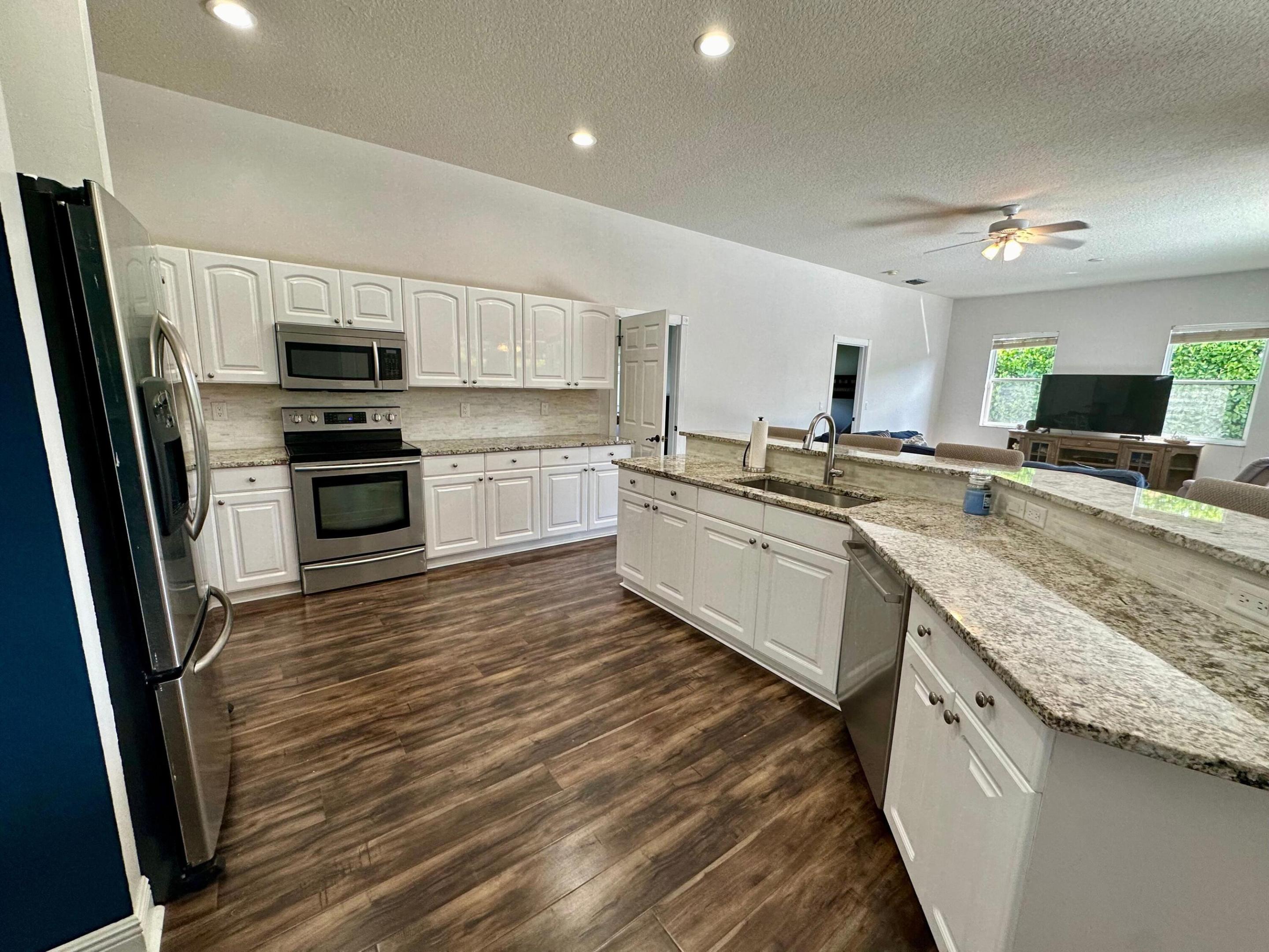 1874 Newhaven Avenue