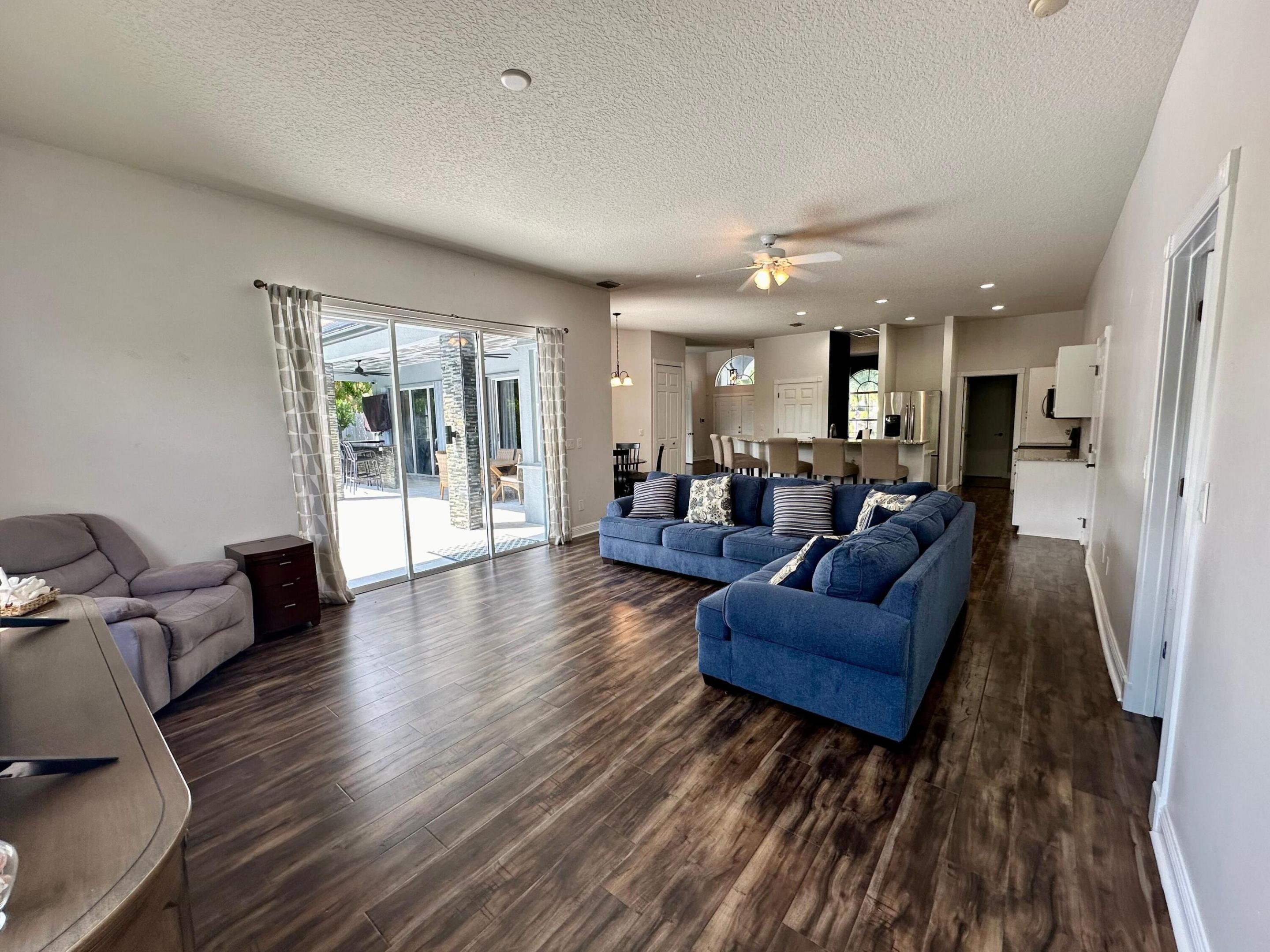 1874 Newhaven Avenue