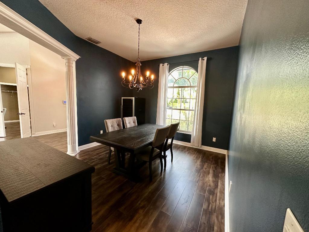 1874 Newhaven Avenue