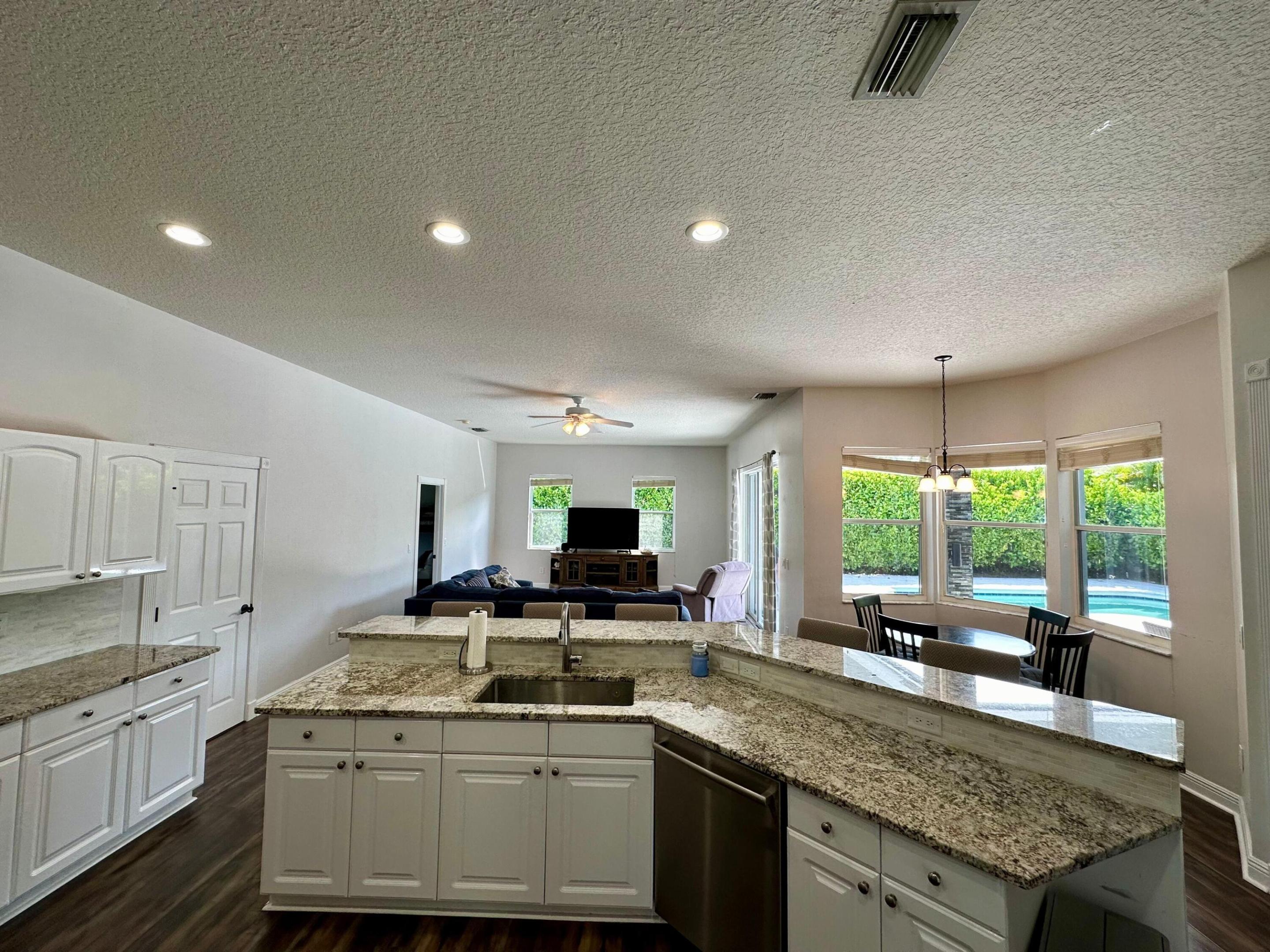 1874 Newhaven Avenue