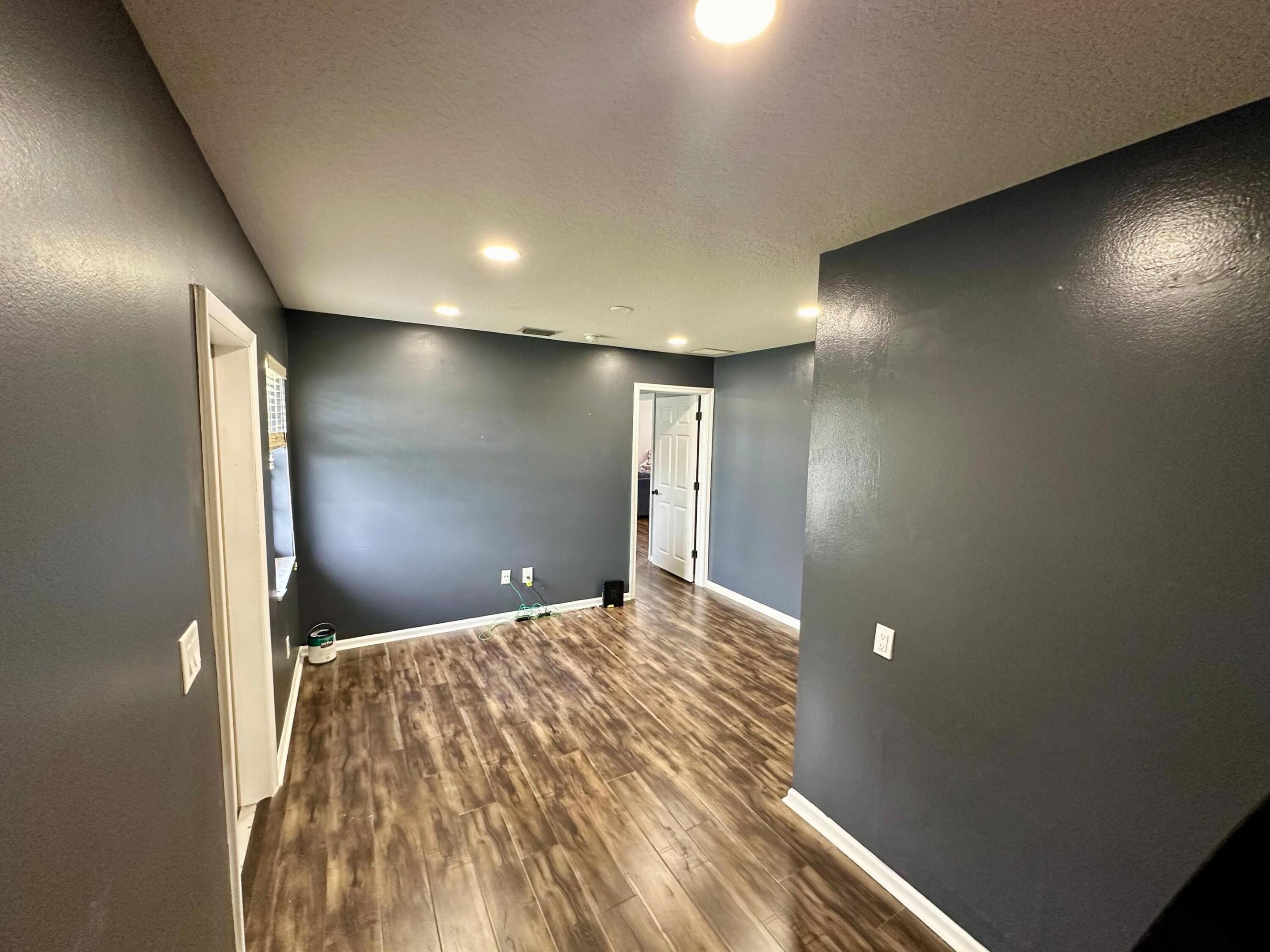 1874 Newhaven Avenue