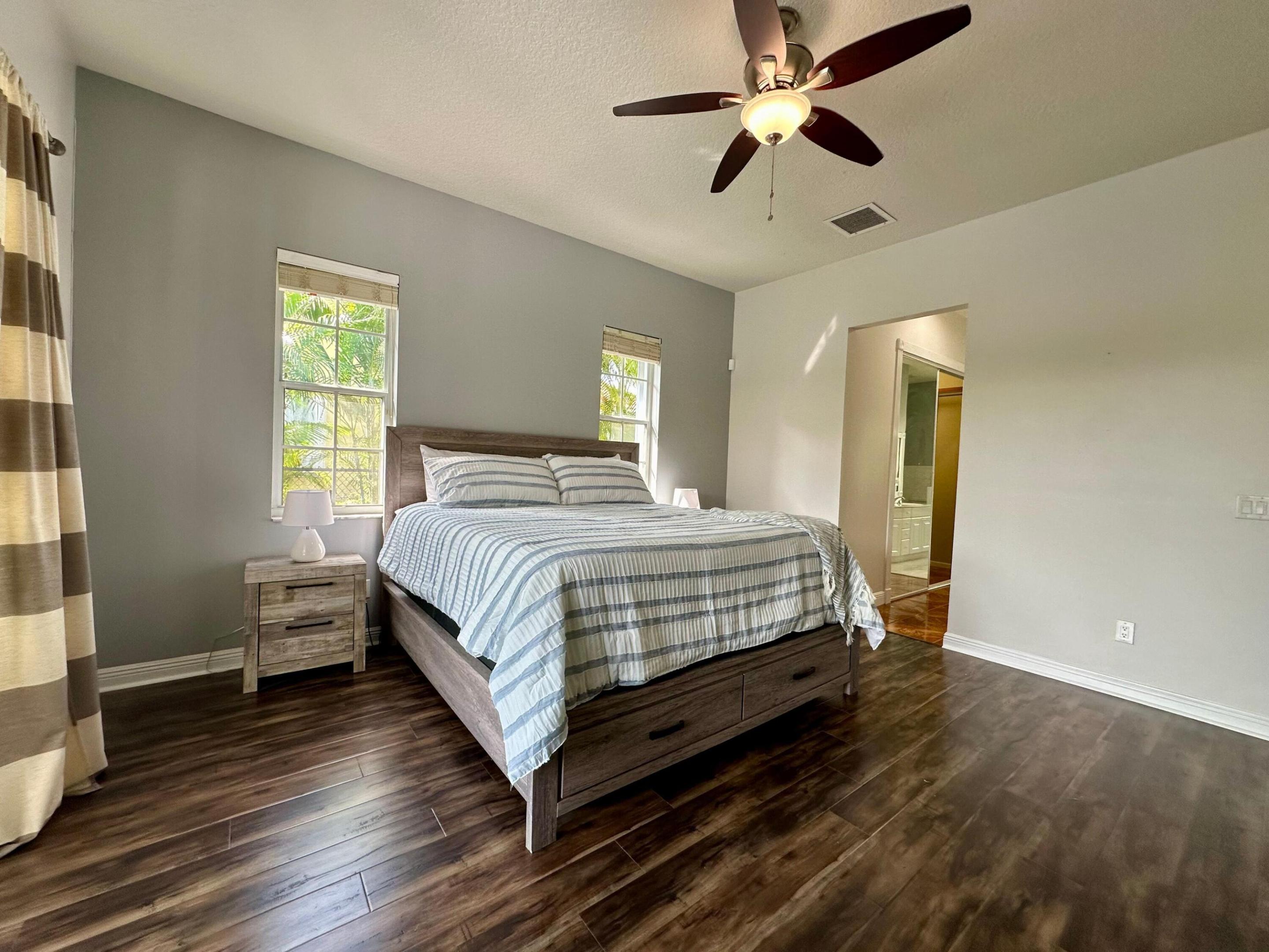 1874 Newhaven Avenue