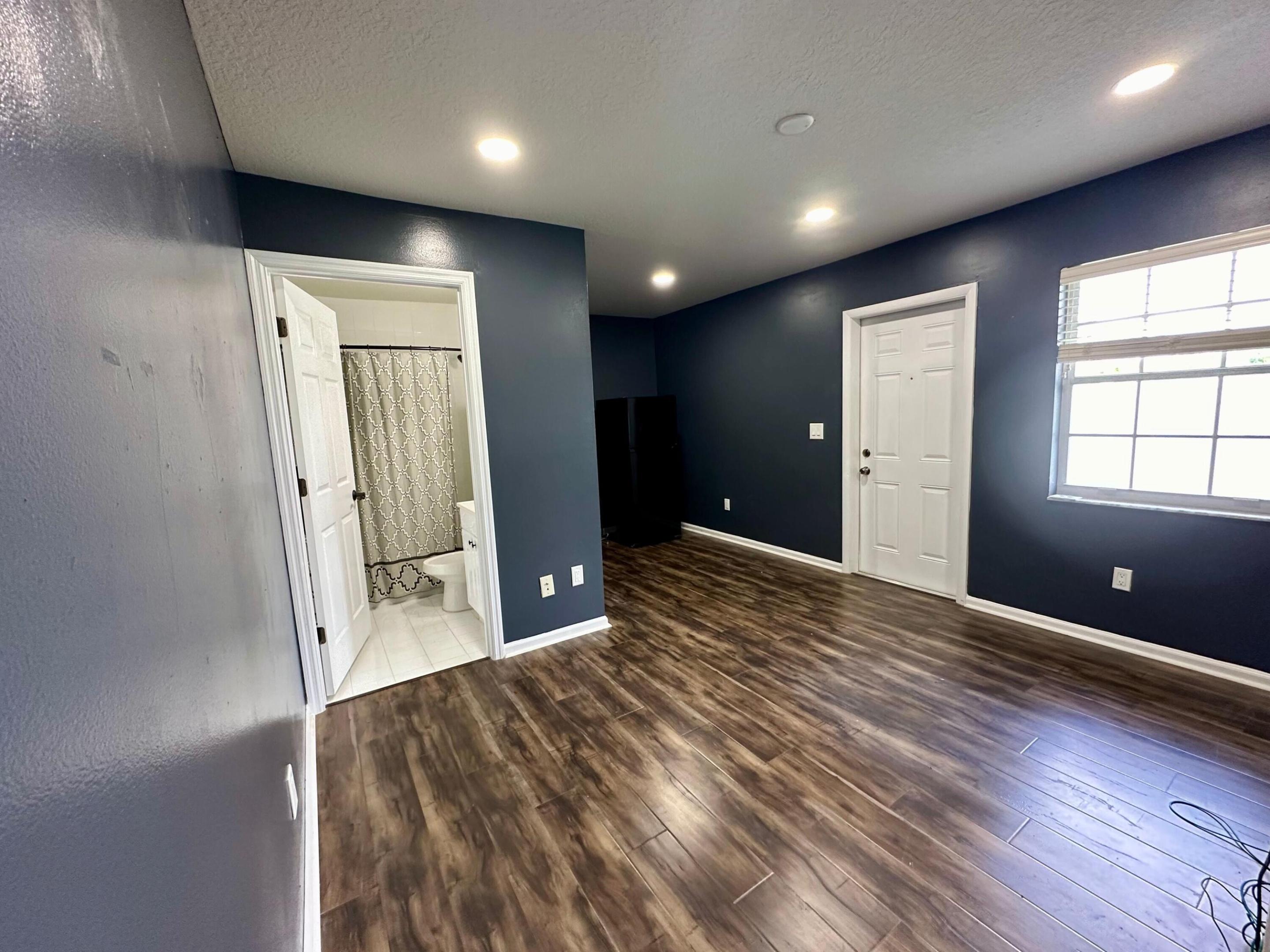 1874 Newhaven Avenue