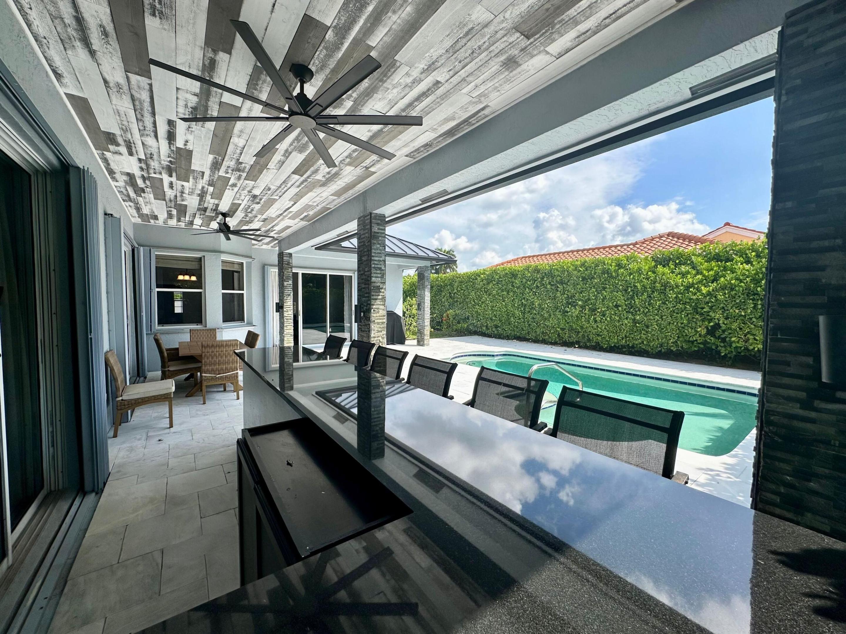 1874 Newhaven Avenue