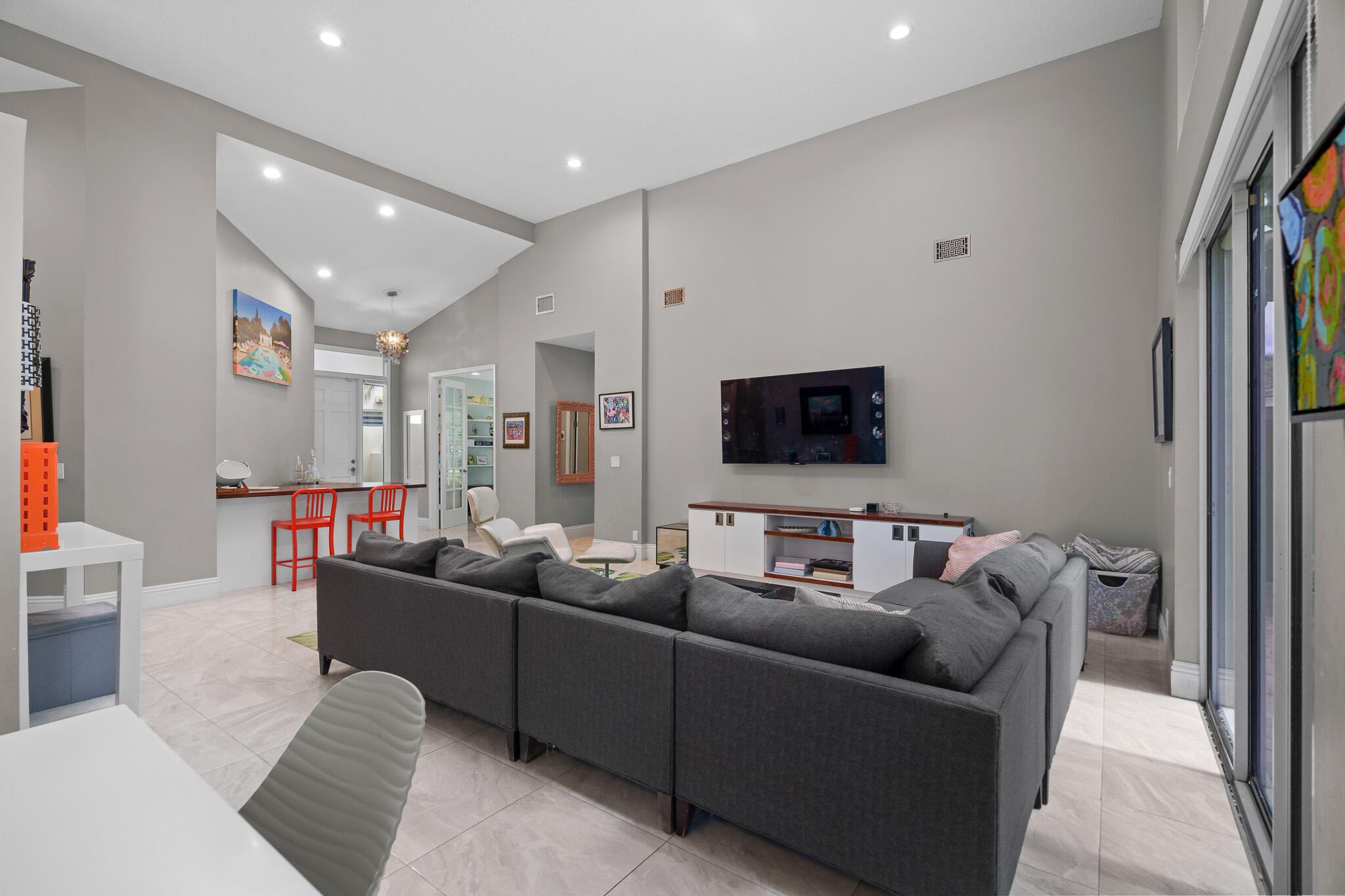 3420 NW 51st Place
