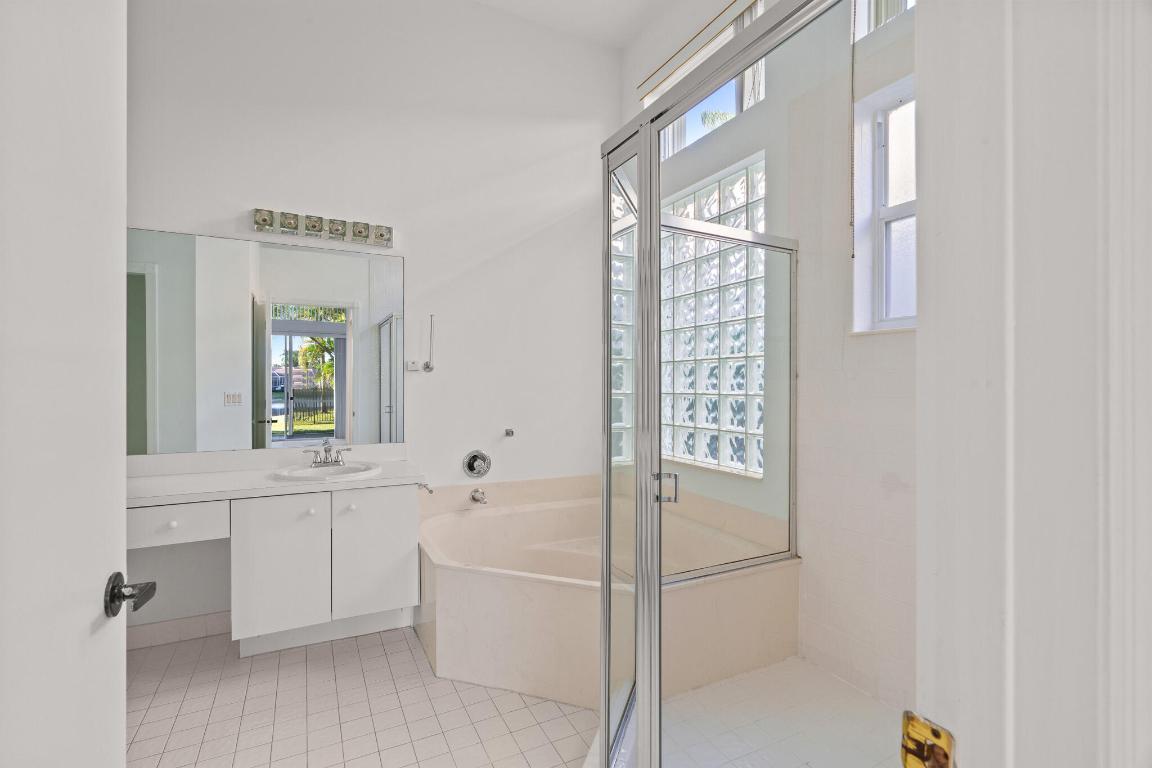 19538 Dinner Key Drive