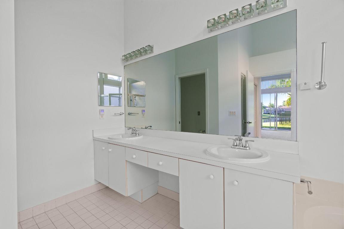 19538 Dinner Key Drive