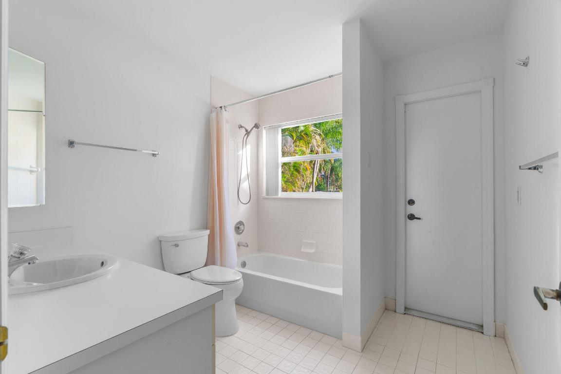 19538 Dinner Key Drive