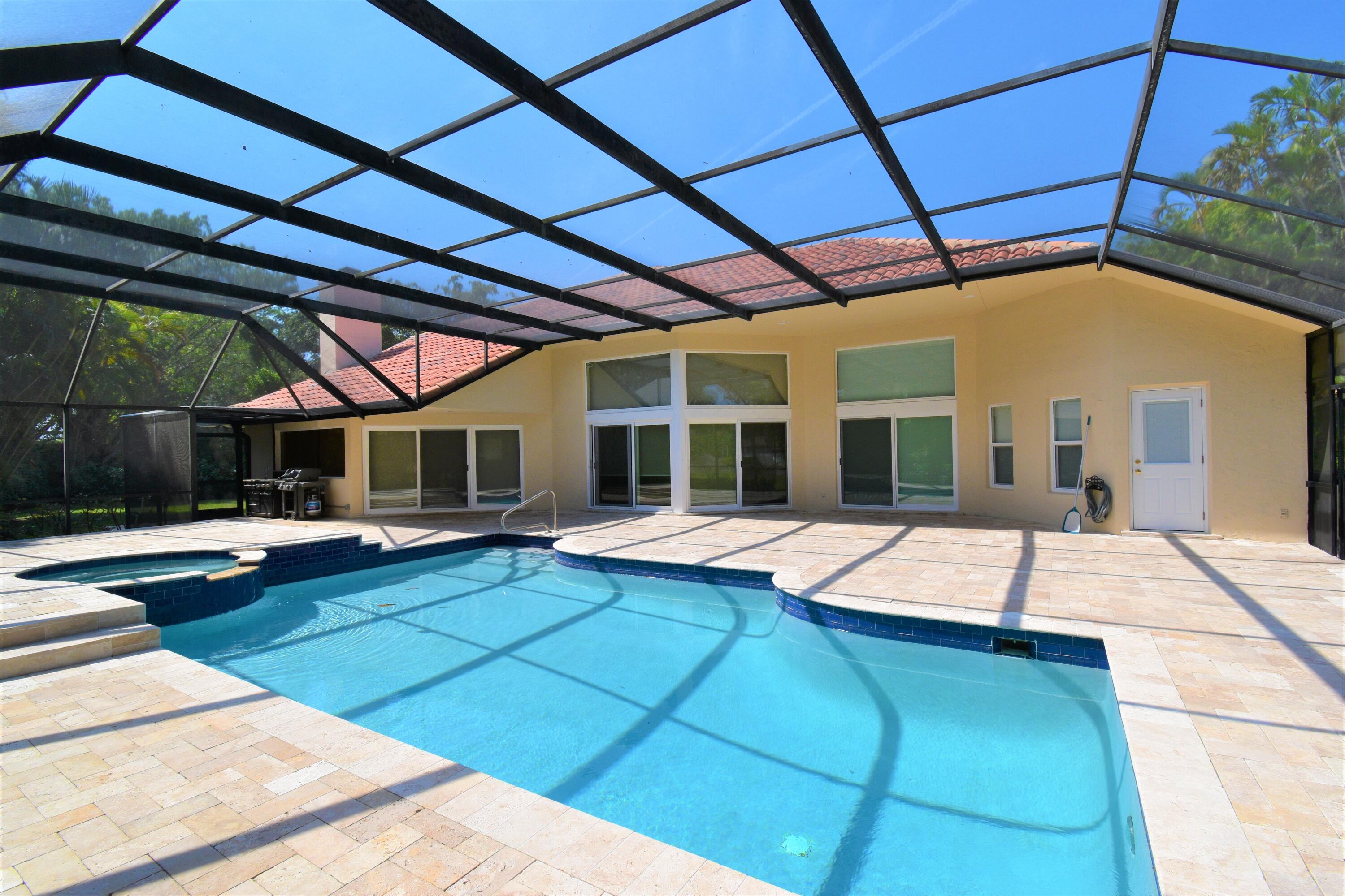 3005 Hampton Circle