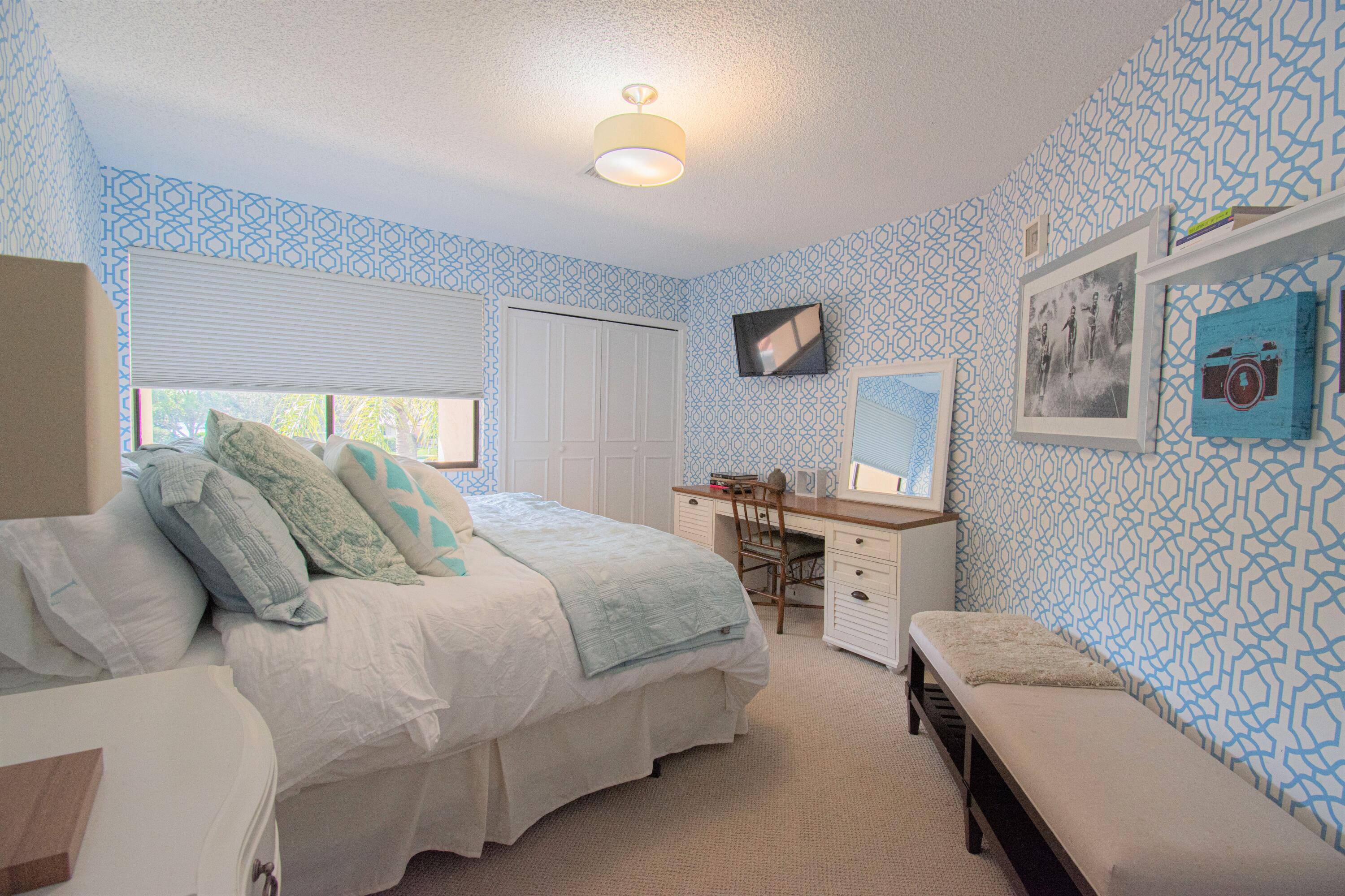 3005 Hampton Circle