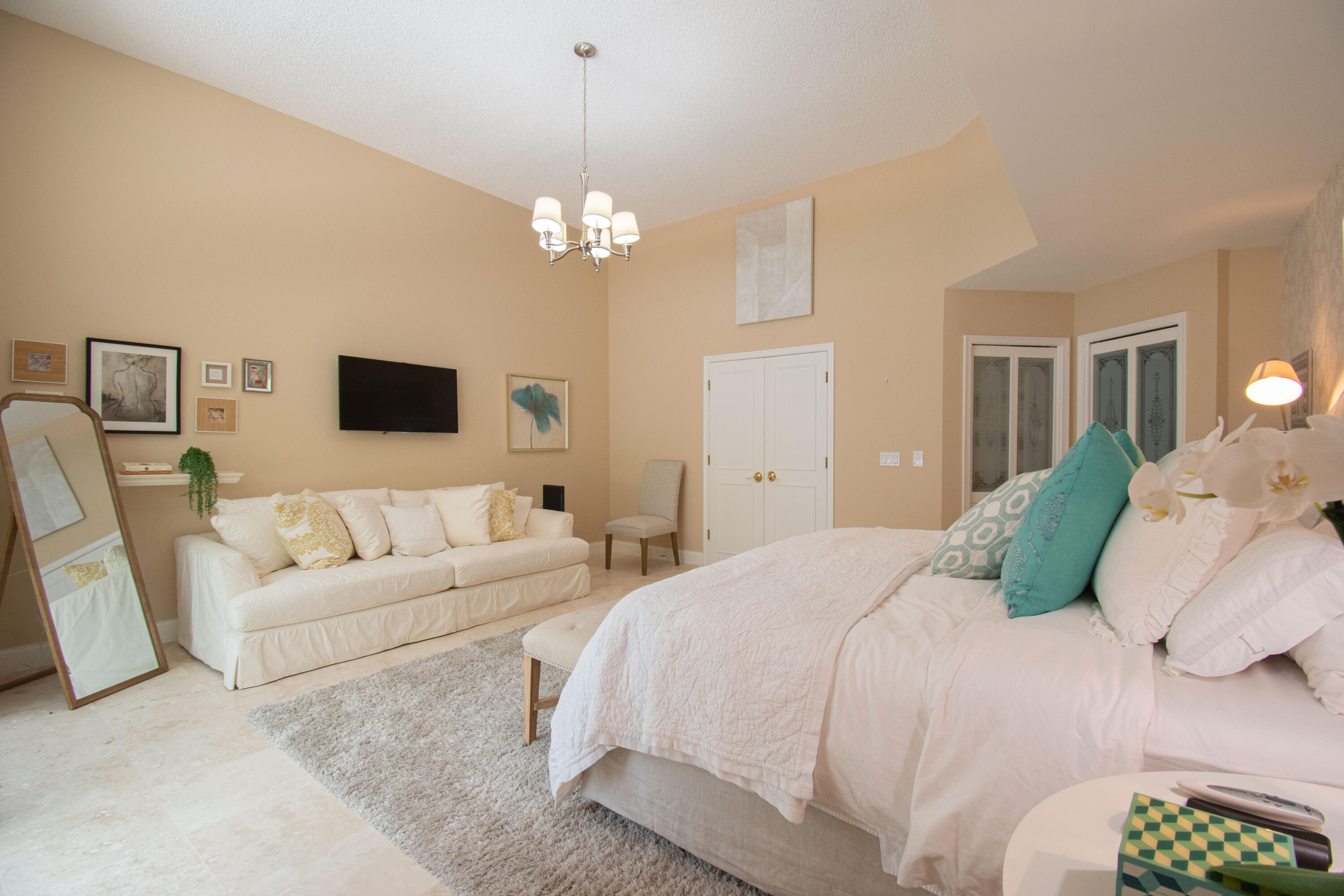 3005 Hampton Circle