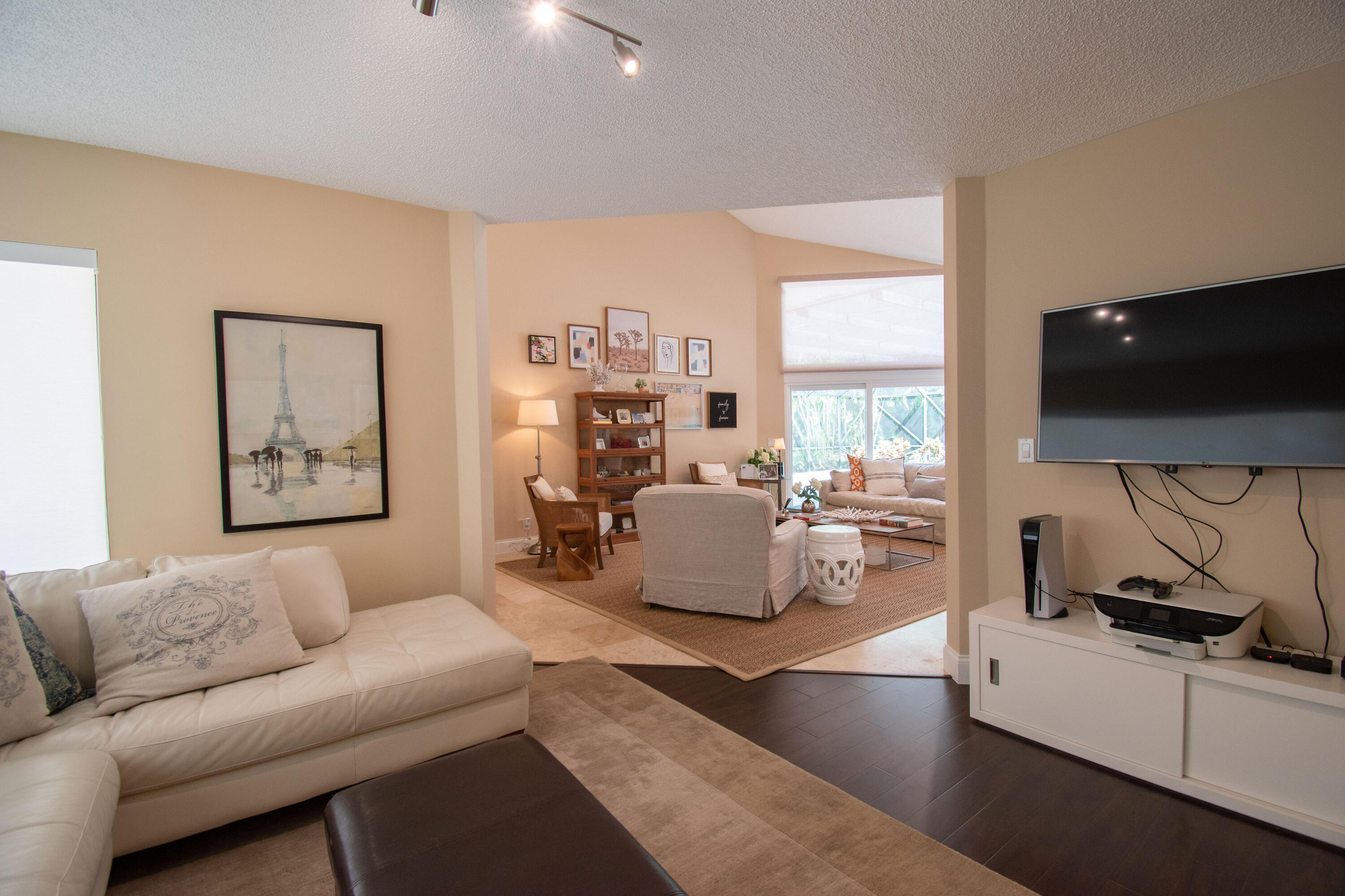 3005 Hampton Circle