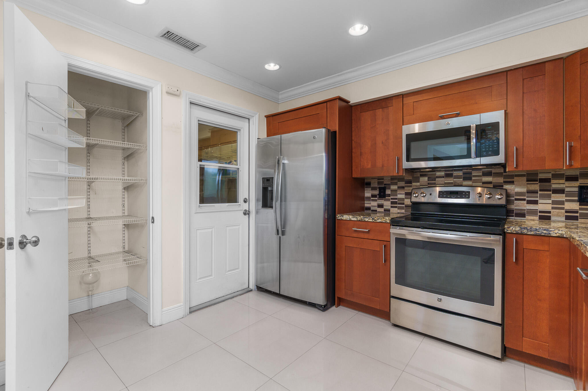 4696 Greentree Path B