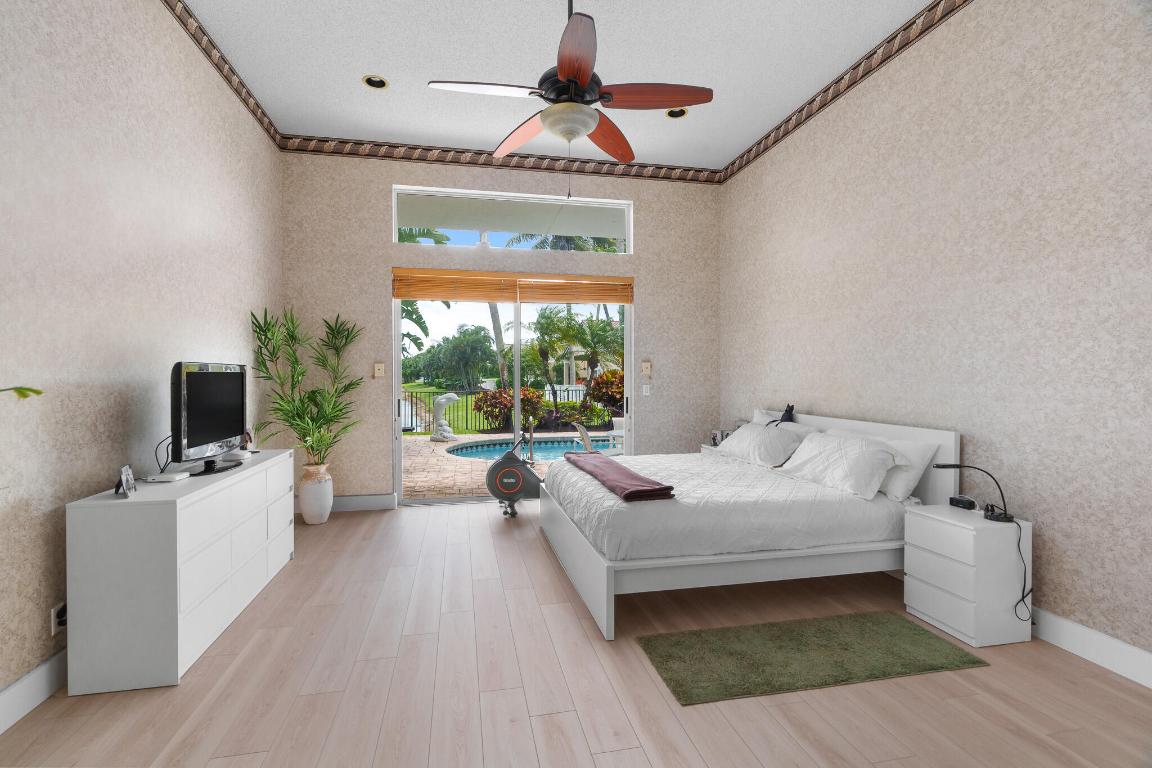 19699 Dinner Key Drive