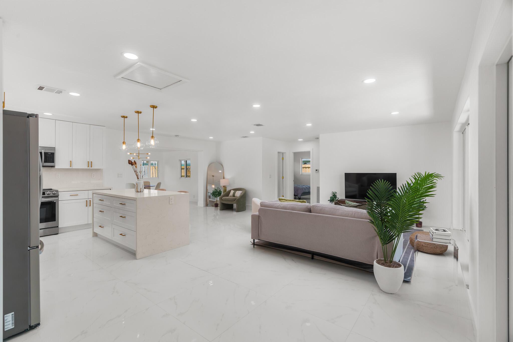 2771 NE 53rd Street