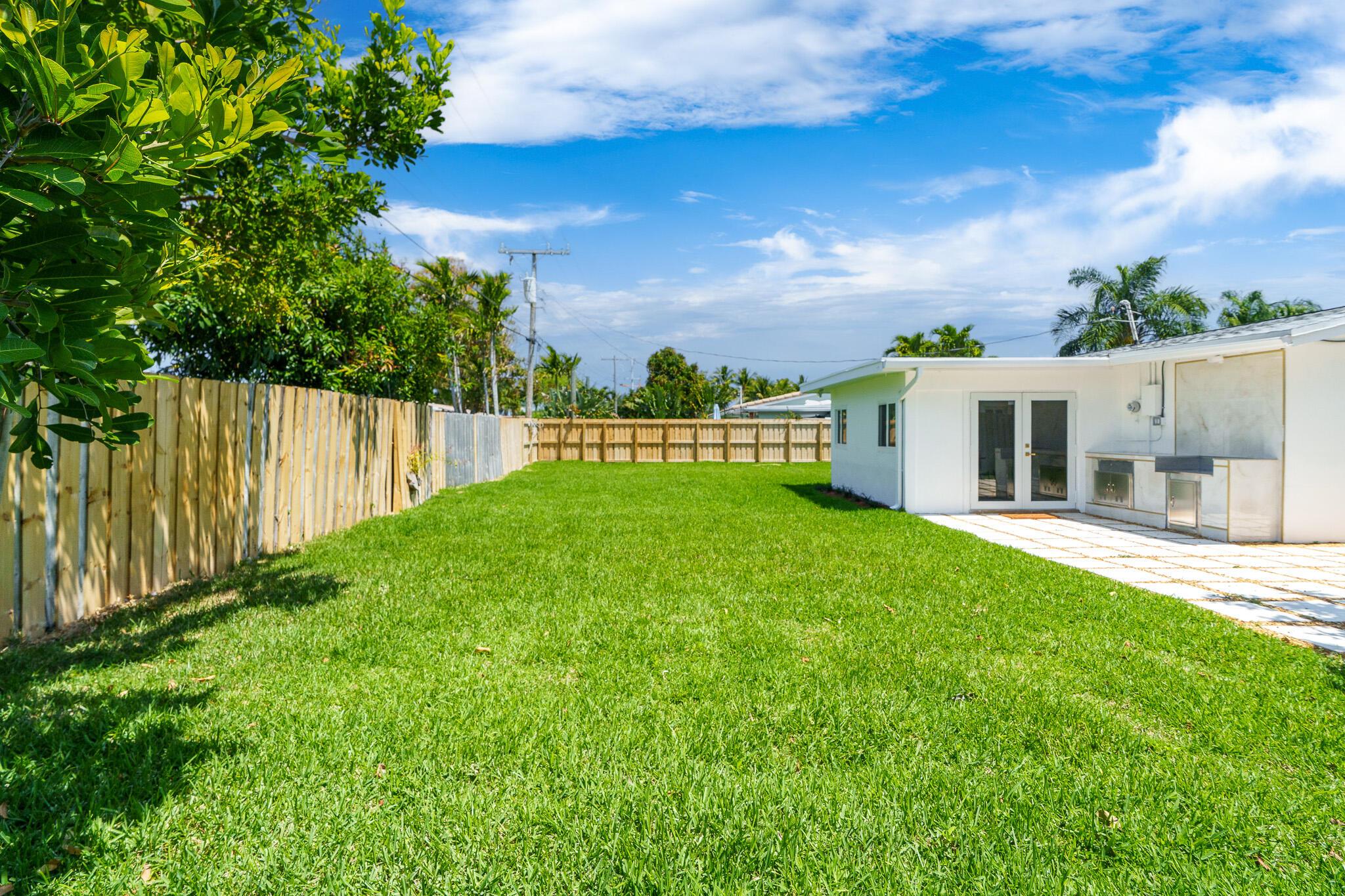 2771 NE 53rd Street