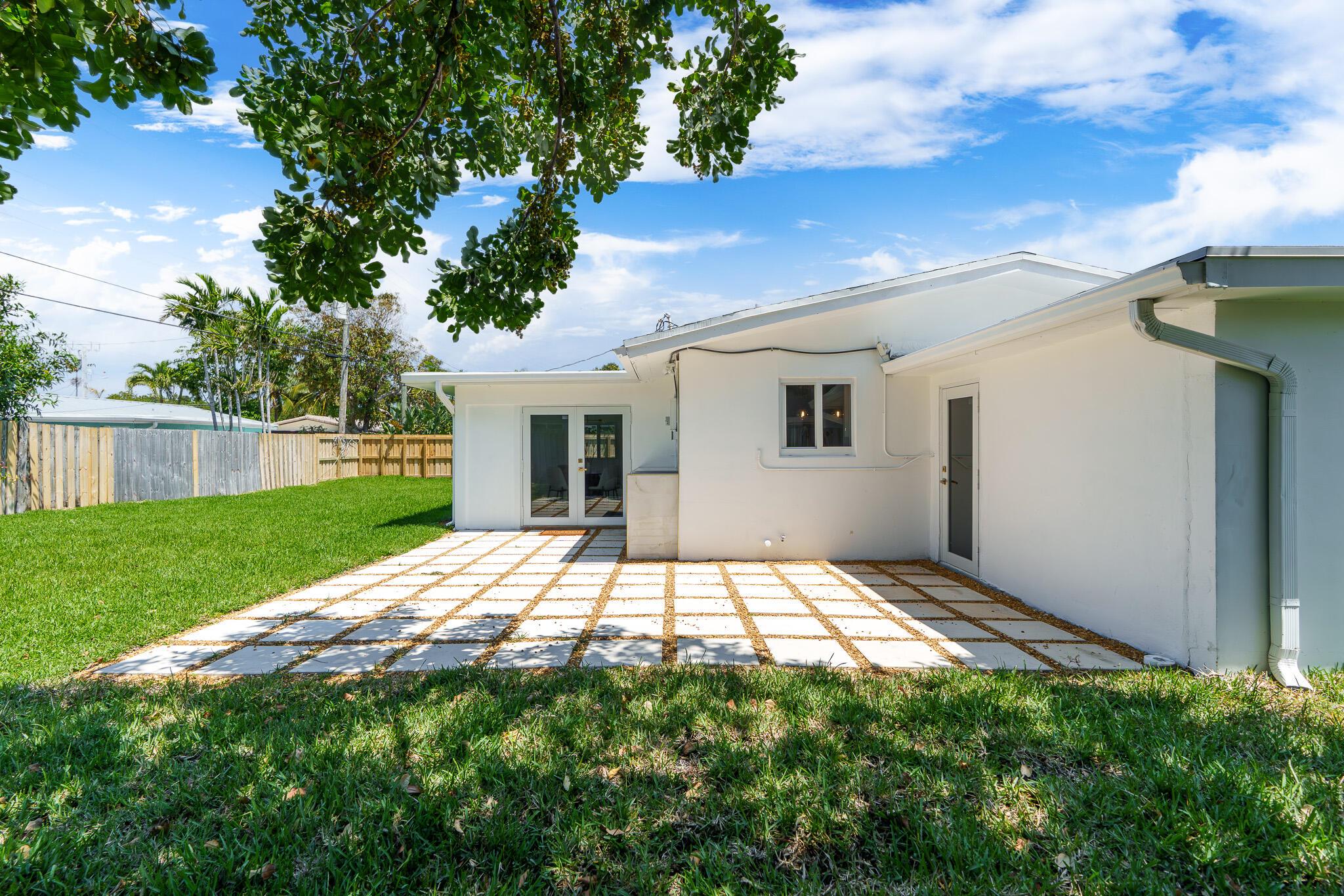 2771 NE 53rd Street