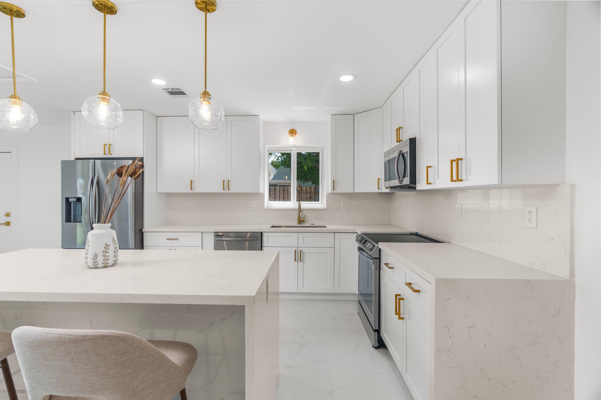 2771 NE 53rd Street