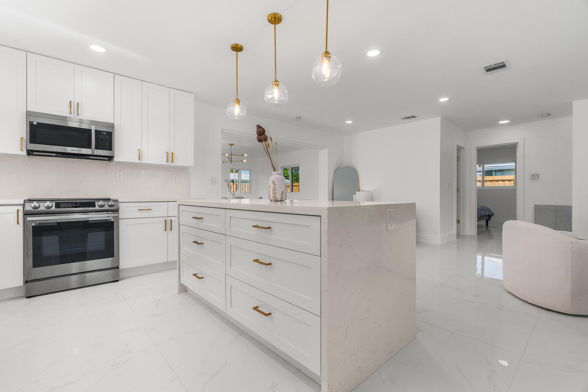 2771 NE 53rd Street