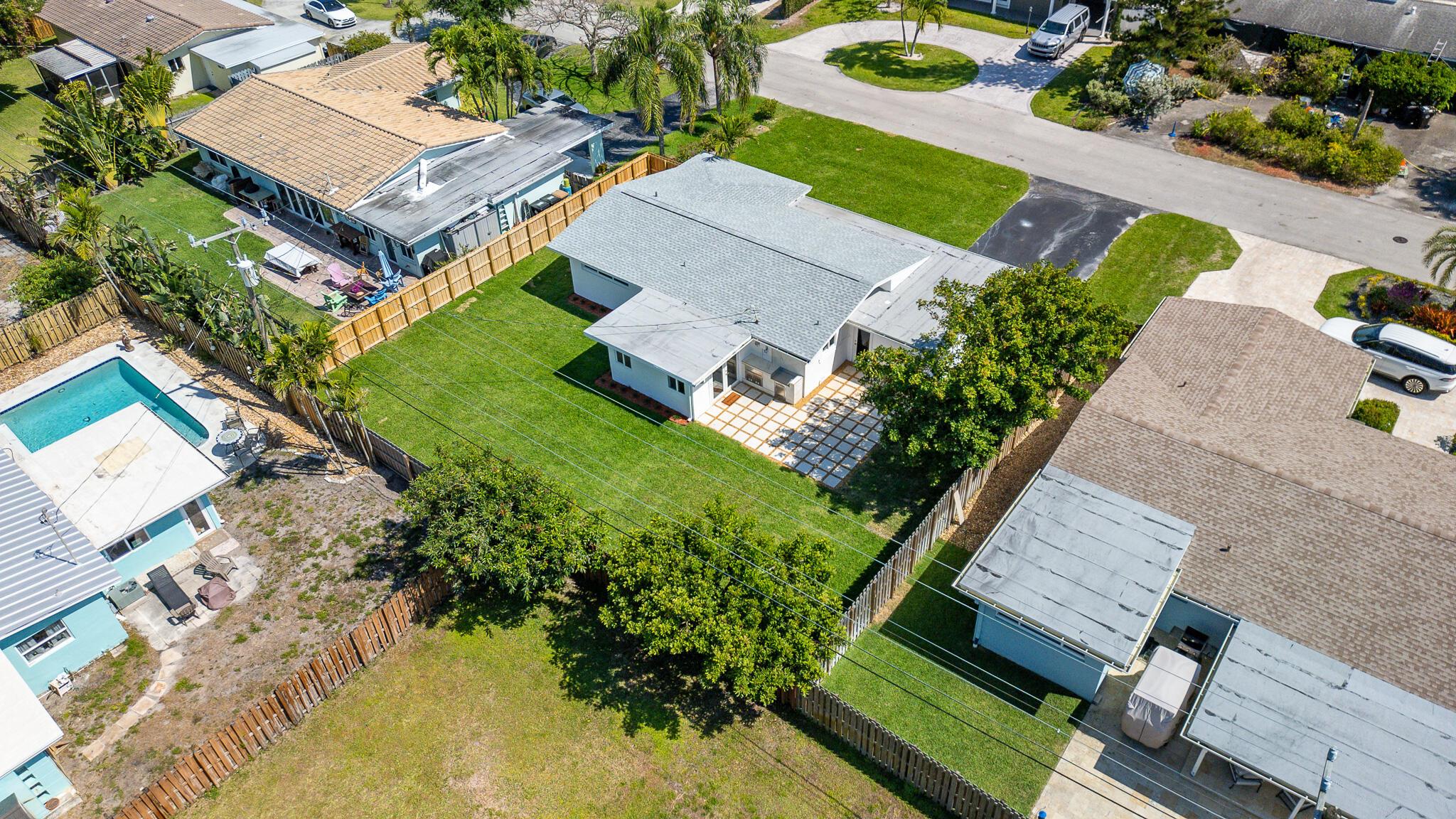 2771 NE 53rd Street
