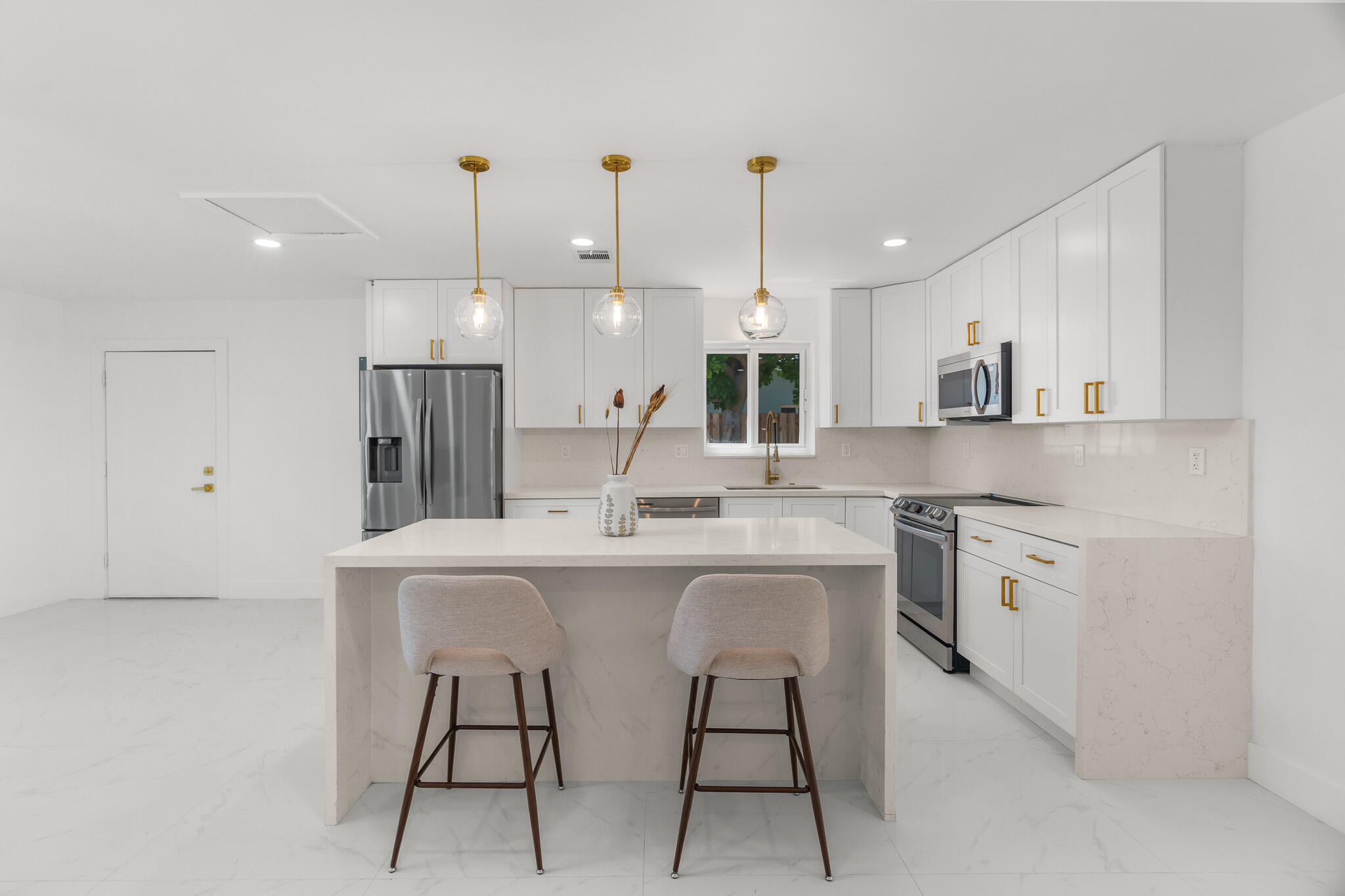 2771 NE 53rd Street
